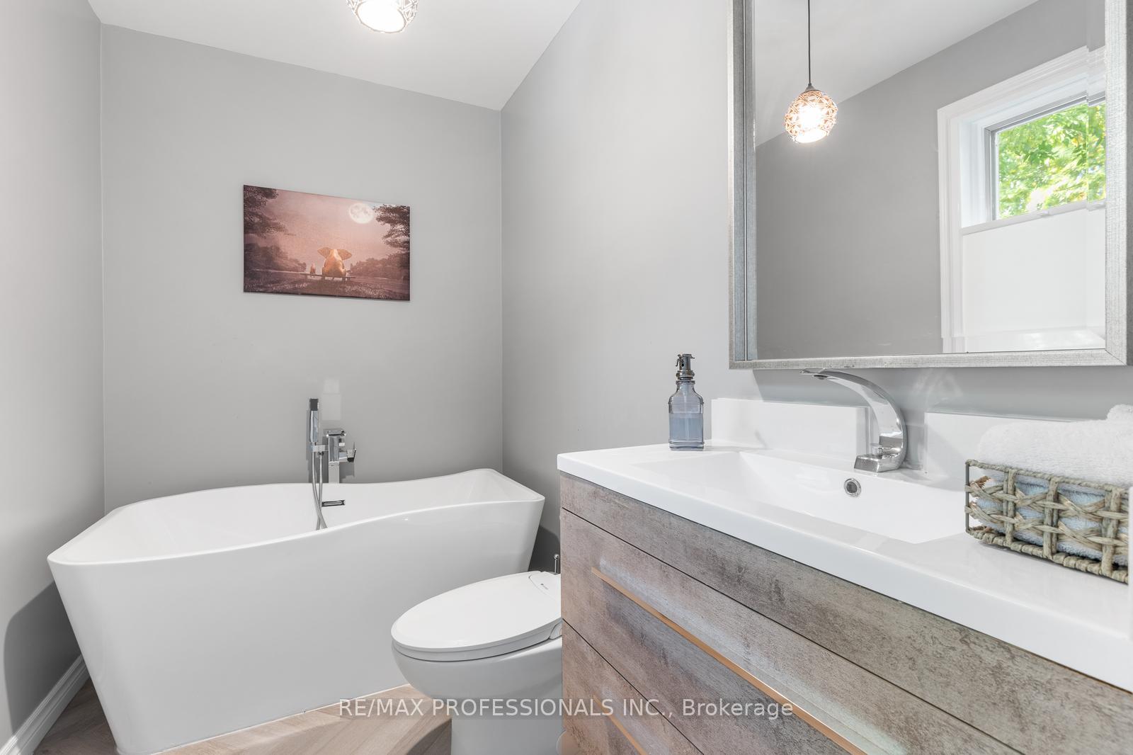 Photo 17 of 278 Rumsey Road, Toronto, Leaside — HOMEH