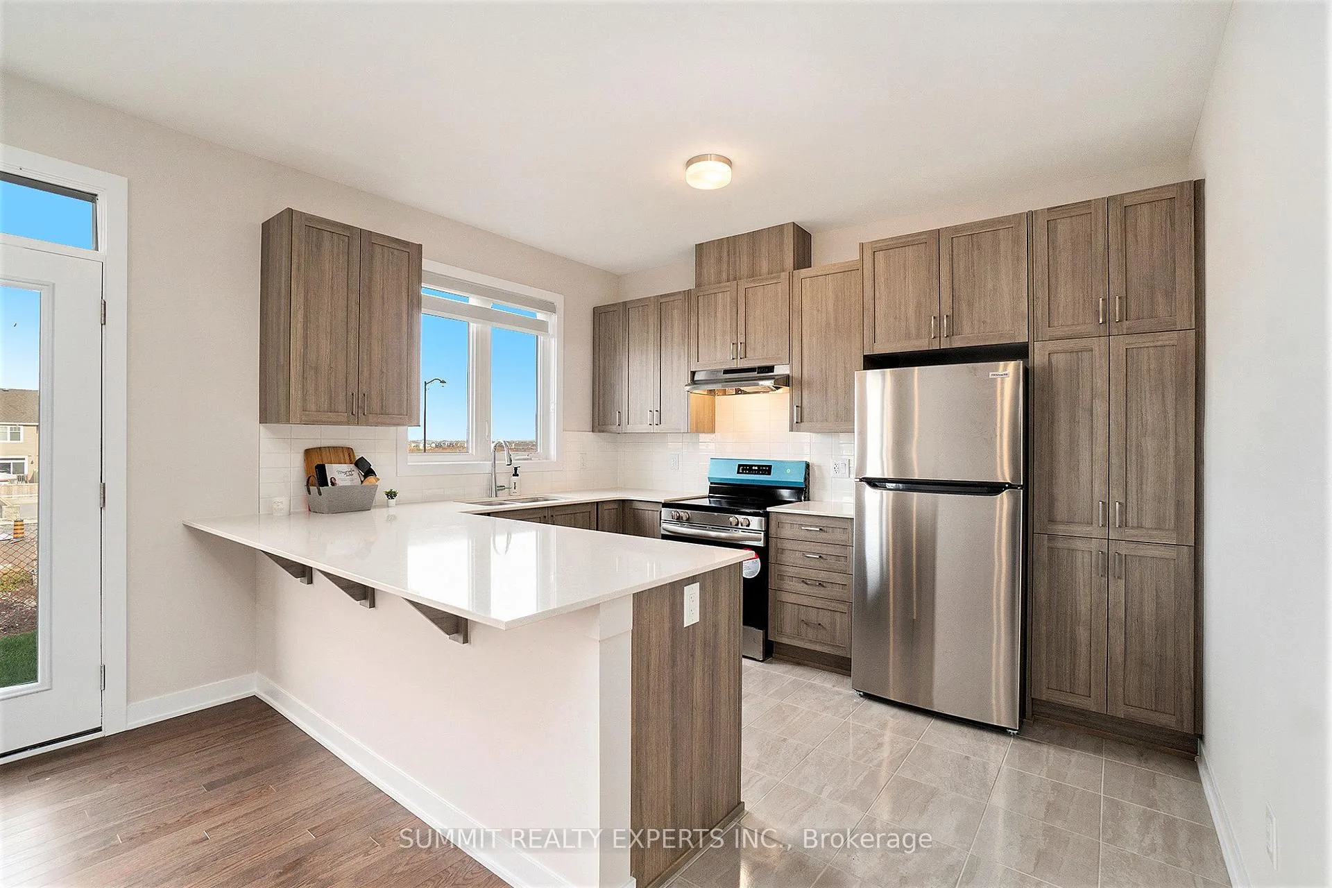 Photo 6 of 104 Beebalm Crescent, Ottawa, Barrhaven - Half Moon Bay — HOMEH