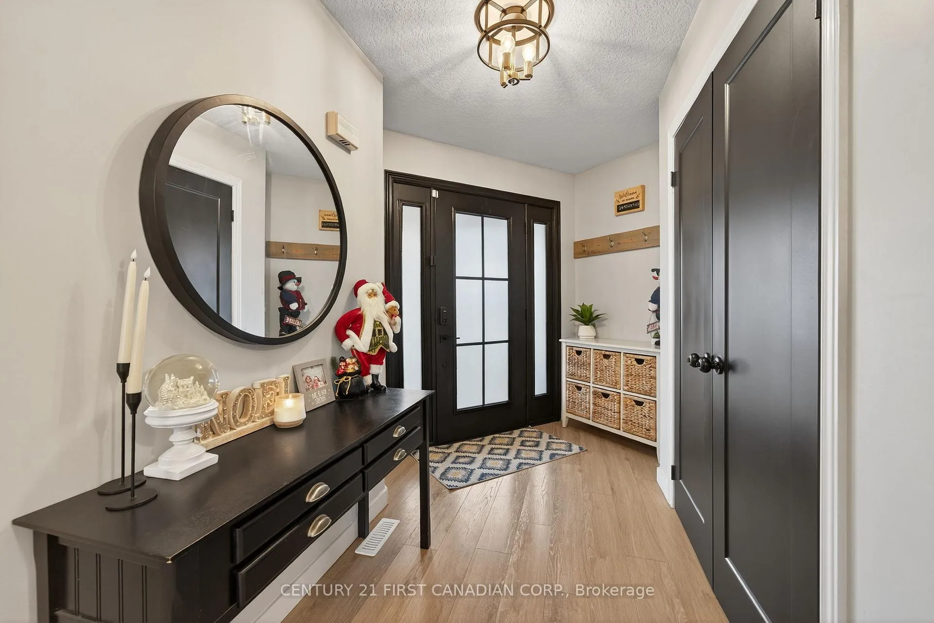 Photo 5 of 292 Thorn Drive, Strathroy-Caradoc, NE — HOMEH