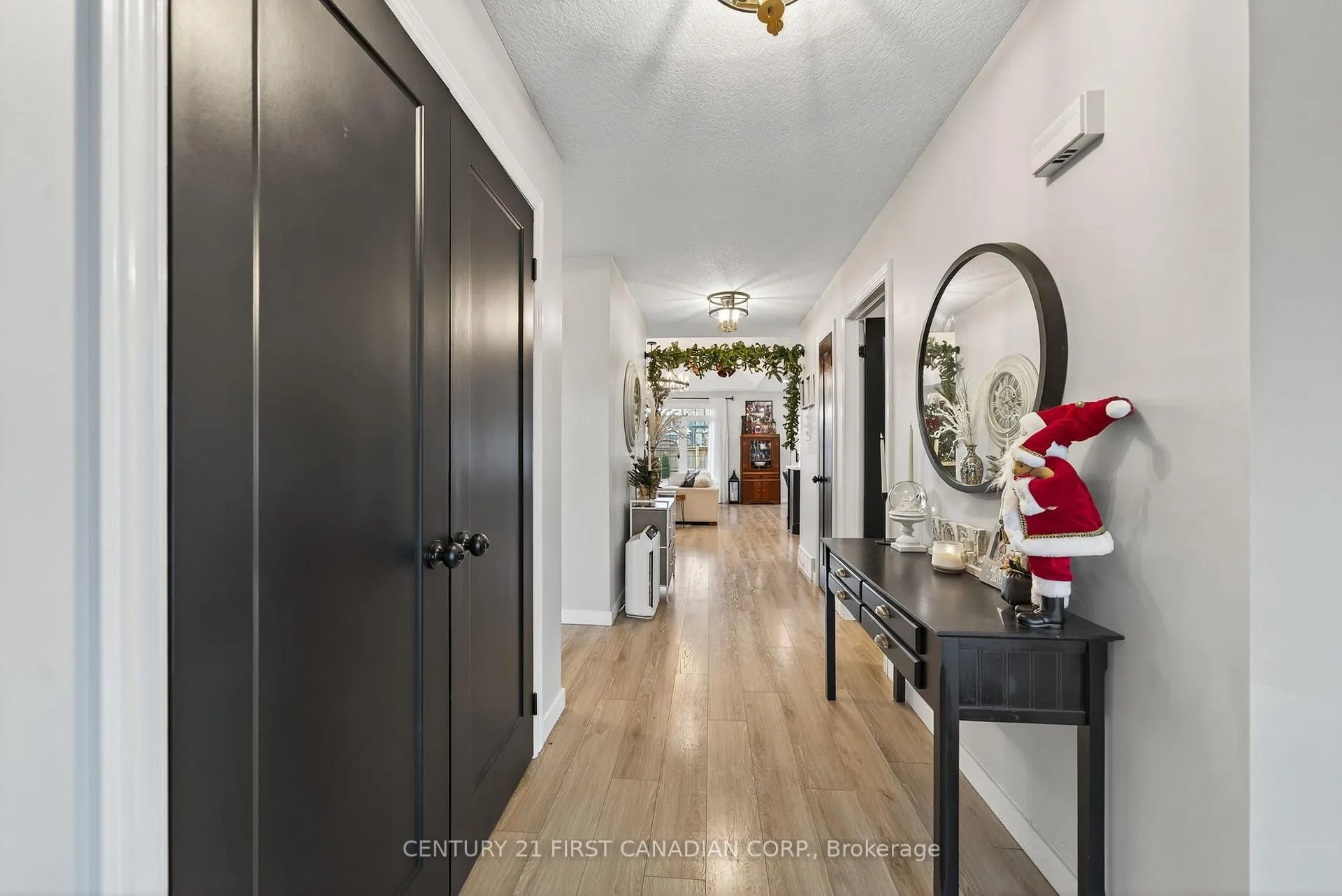 Photo 6 of 292 Thorn Drive, Strathroy-Caradoc, NE — HOMEH