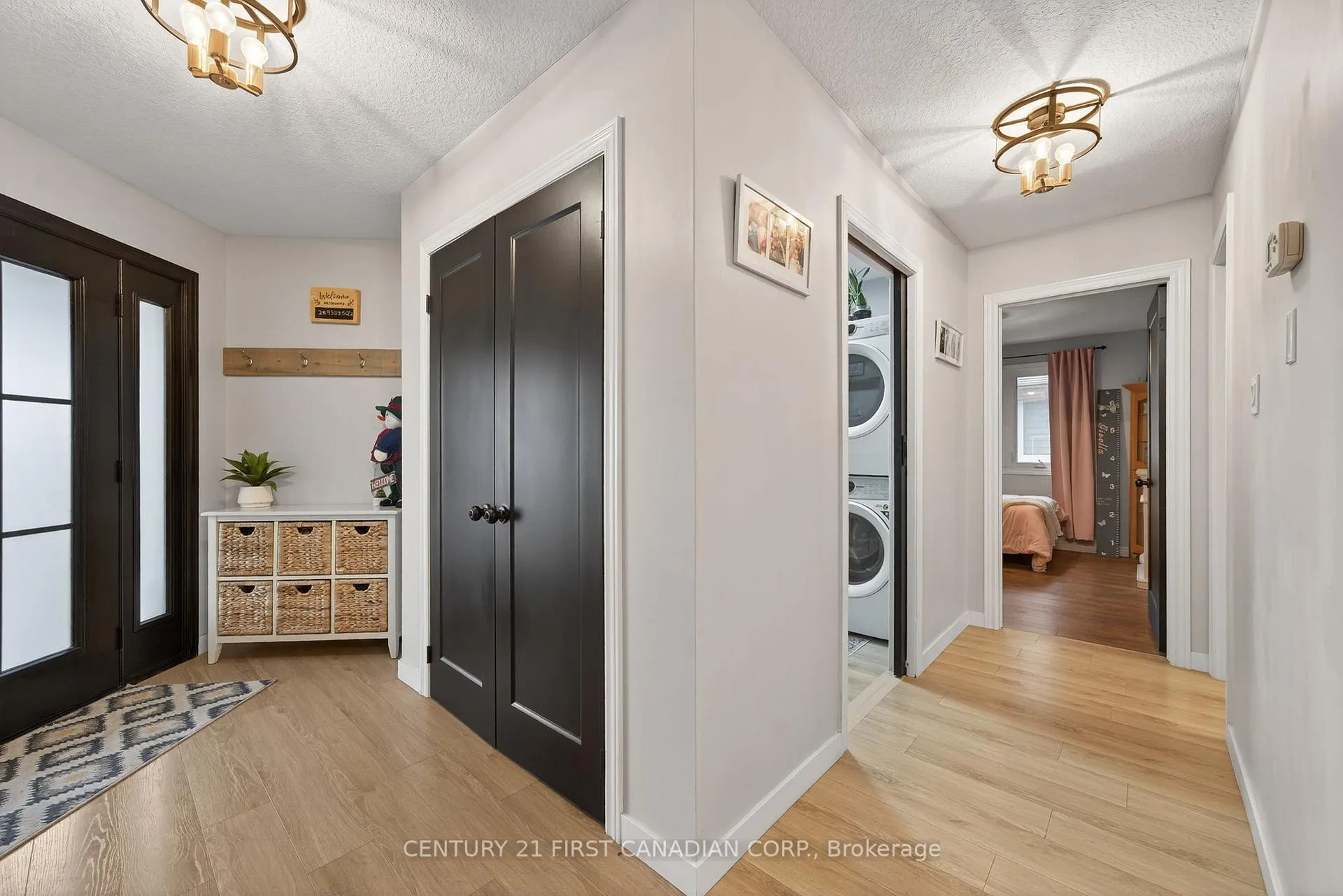 Photo 7 of 292 Thorn Drive, Strathroy-Caradoc, NE — HOMEH