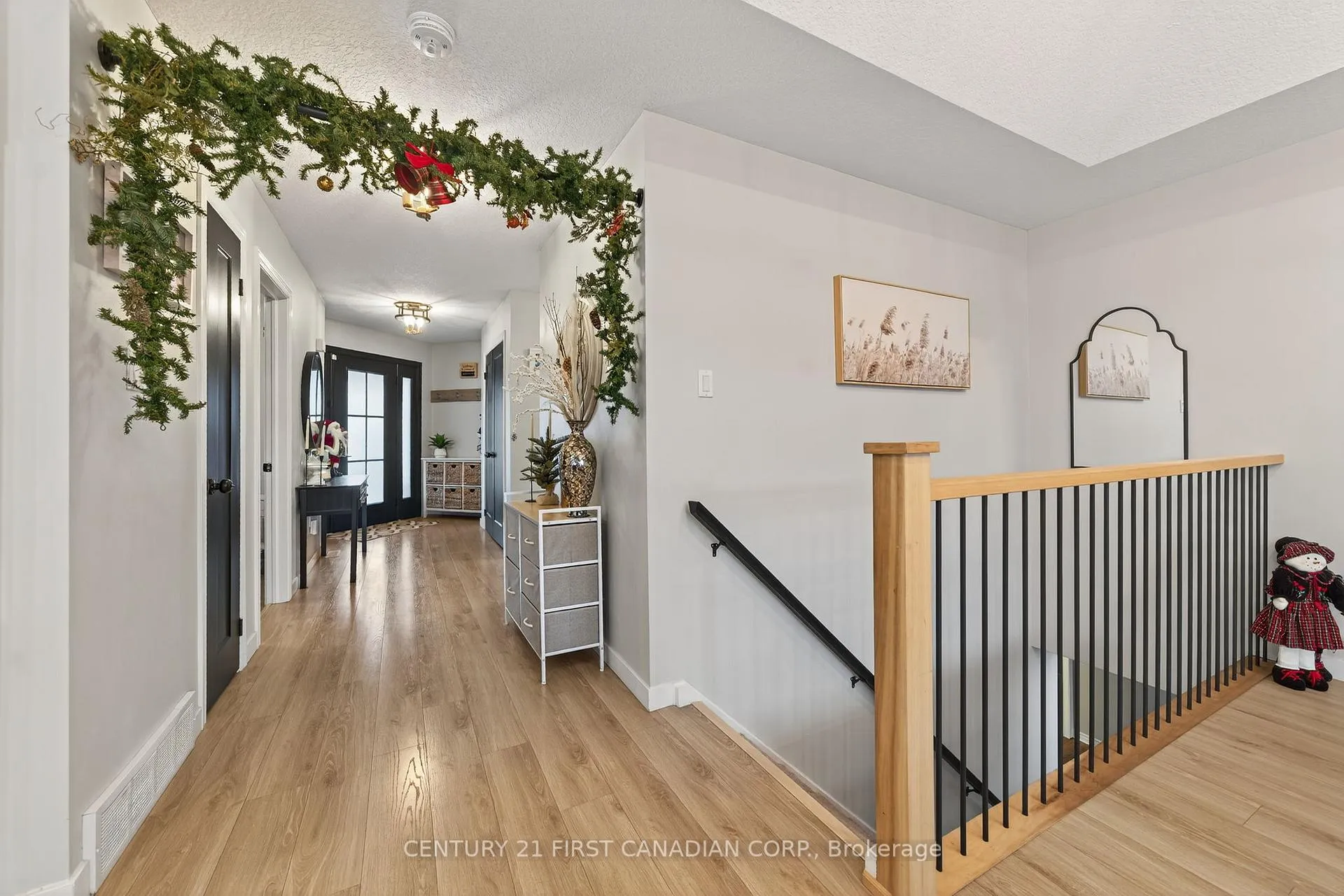 Photo 15 of 292 Thorn Drive, Strathroy-Caradoc, NE — HOMEH