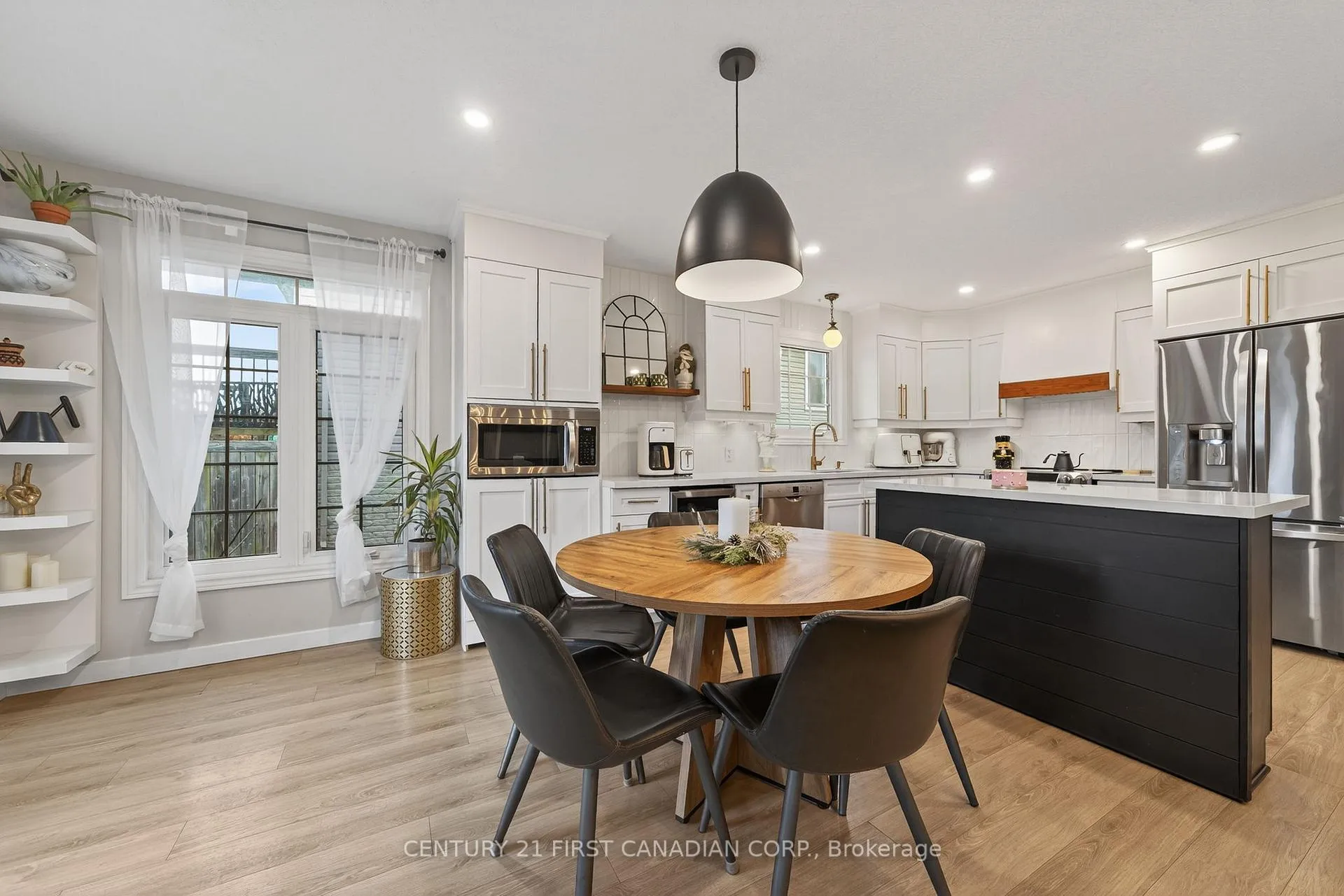Photo 20 of 292 Thorn Drive, Strathroy-Caradoc, NE — HOMEH