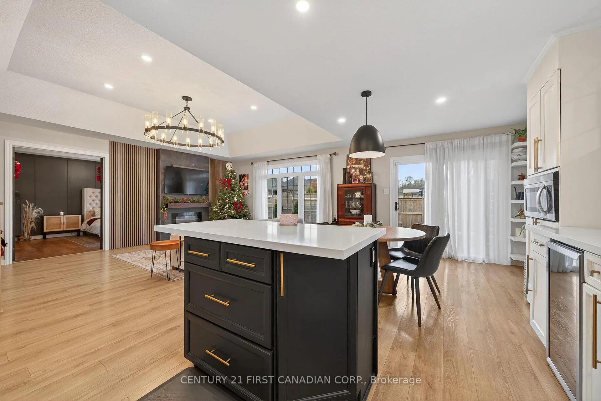 Photo 23 of 292 Thorn Drive, Strathroy-Caradoc, NE — HOMEH