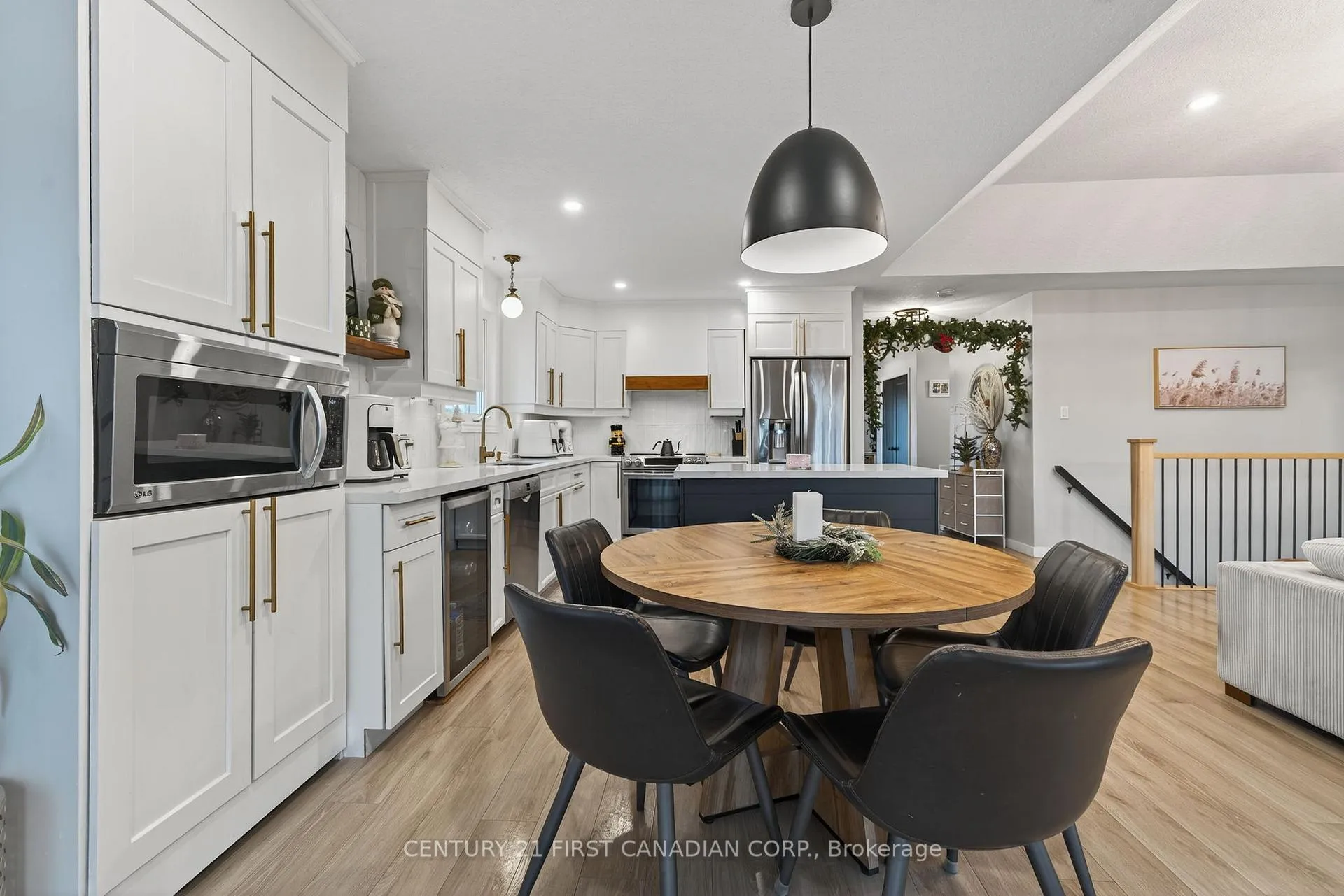 Photo 25 of 292 Thorn Drive, Strathroy-Caradoc, NE — HOMEH