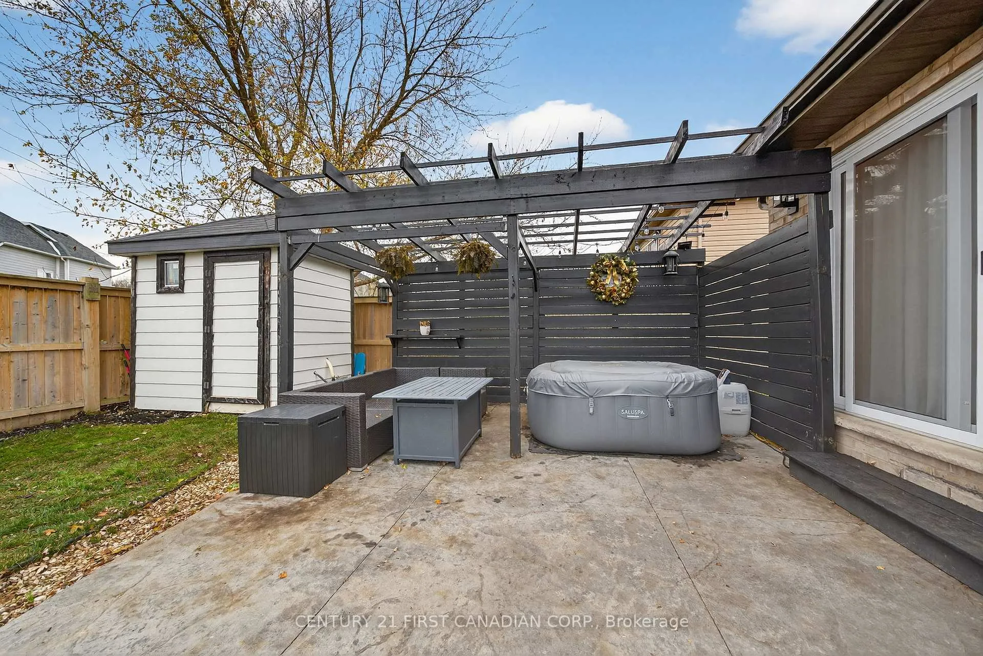 Photo 38 of 292 Thorn Drive, Strathroy-Caradoc, NE — HOMEH