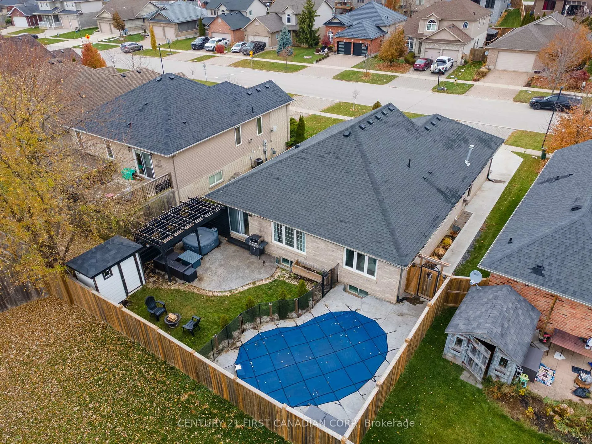 Photo 45 of 292 Thorn Drive, Strathroy-Caradoc, NE — HOMEH