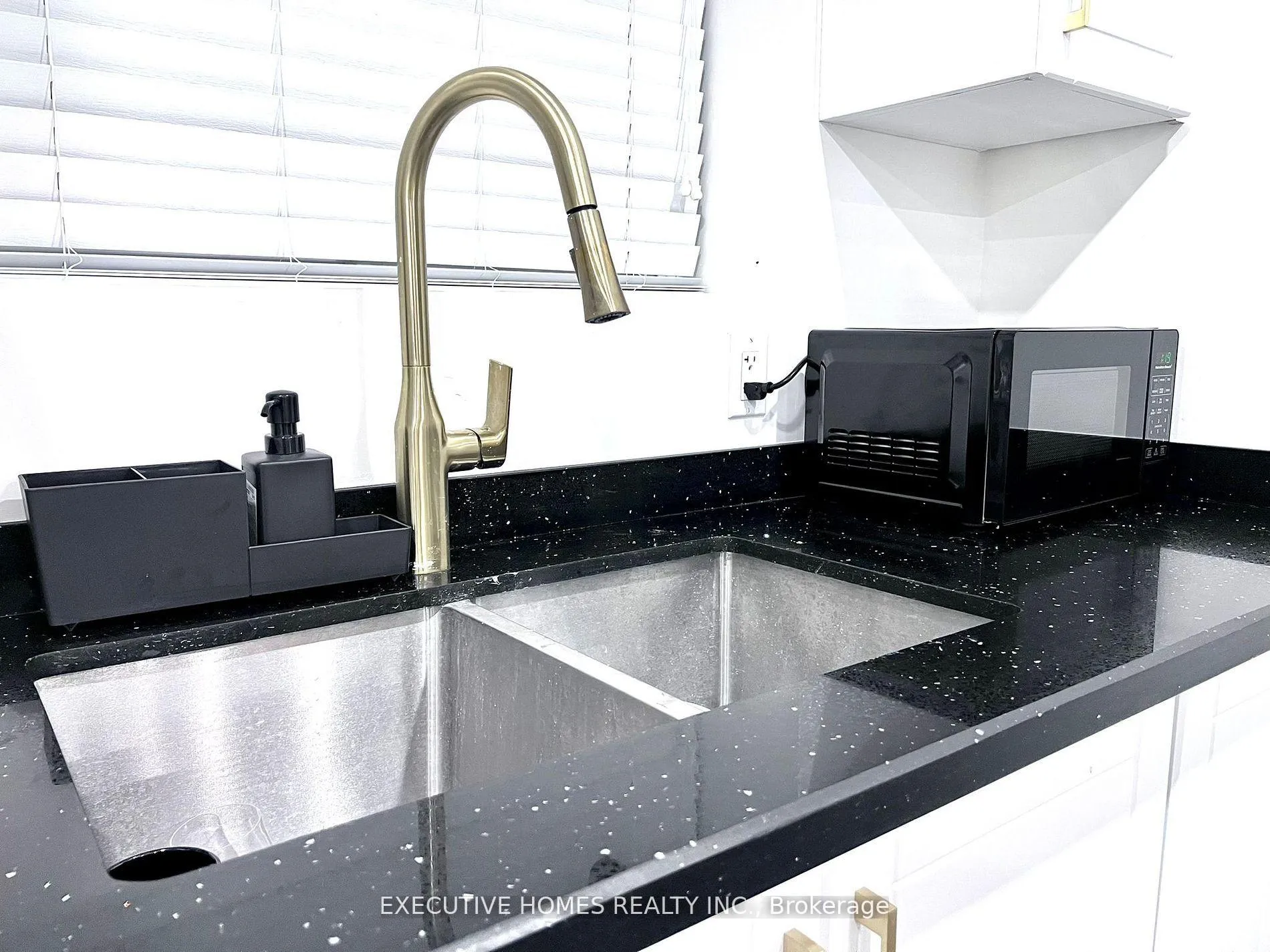 Photo 14 of Unit Basement Unit, 409 Boyd Lane, Milton, Walker — HOMEH