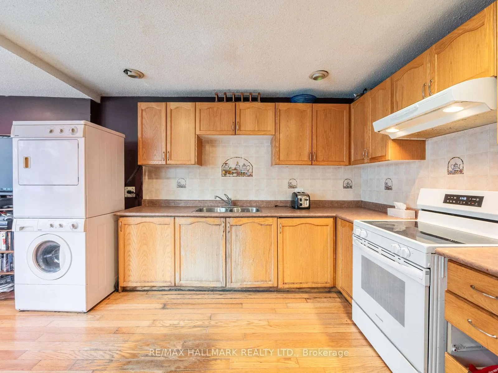 Photo 7 of 33 Earl Grey Road, Toronto, Blake-Jones — HOMEH