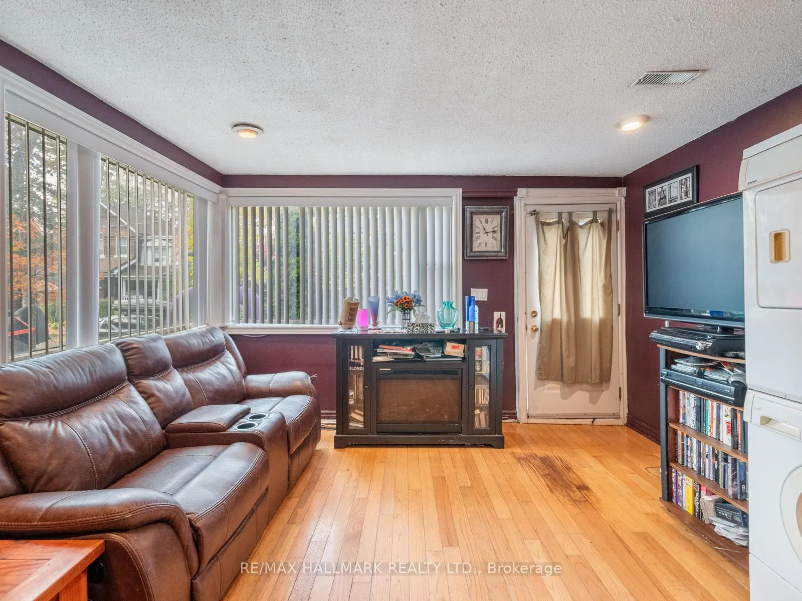 Photo 10 of 33 Earl Grey Road, Toronto, Blake-Jones — HOMEH