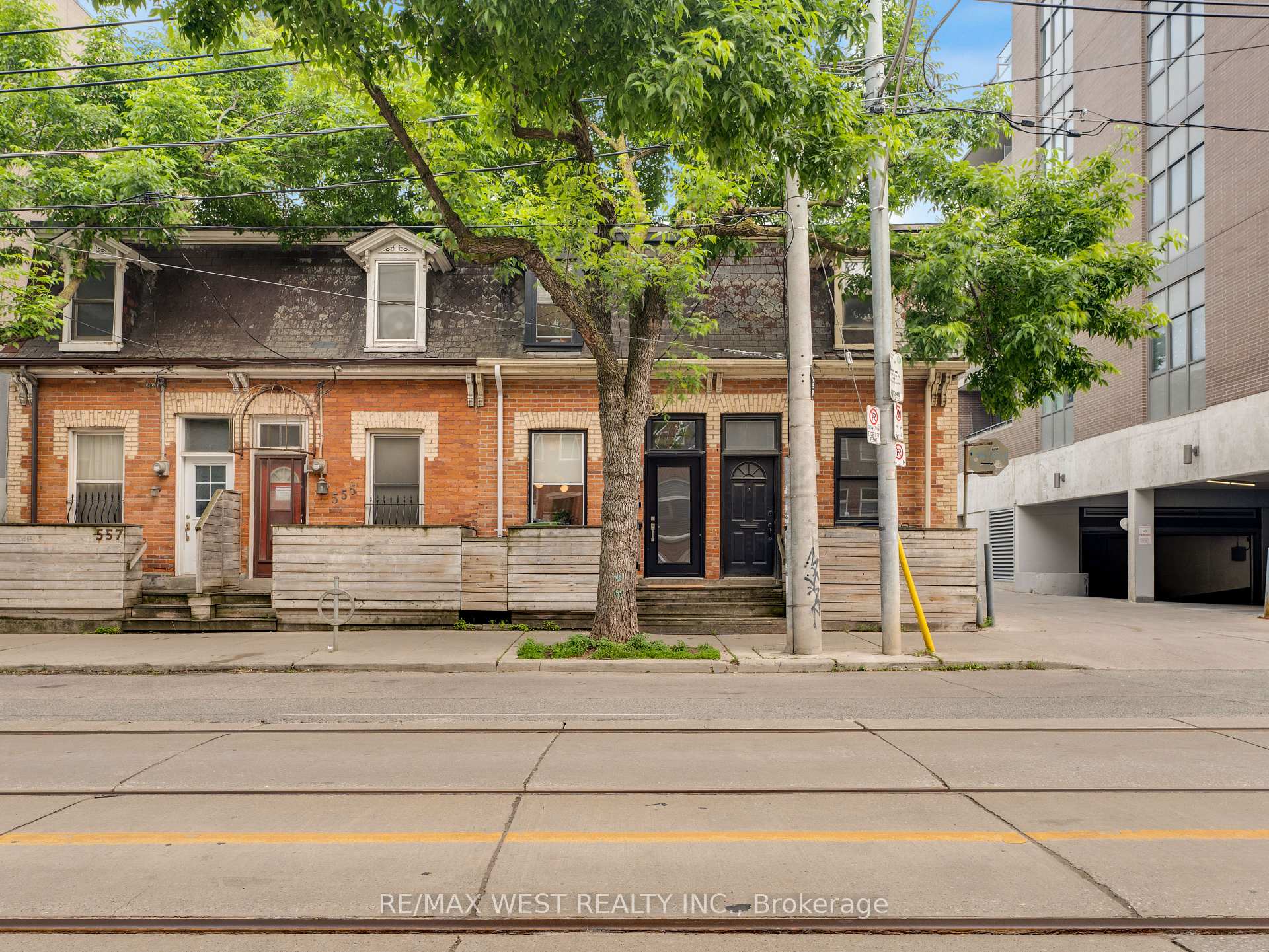 Front of 553 King Street E
