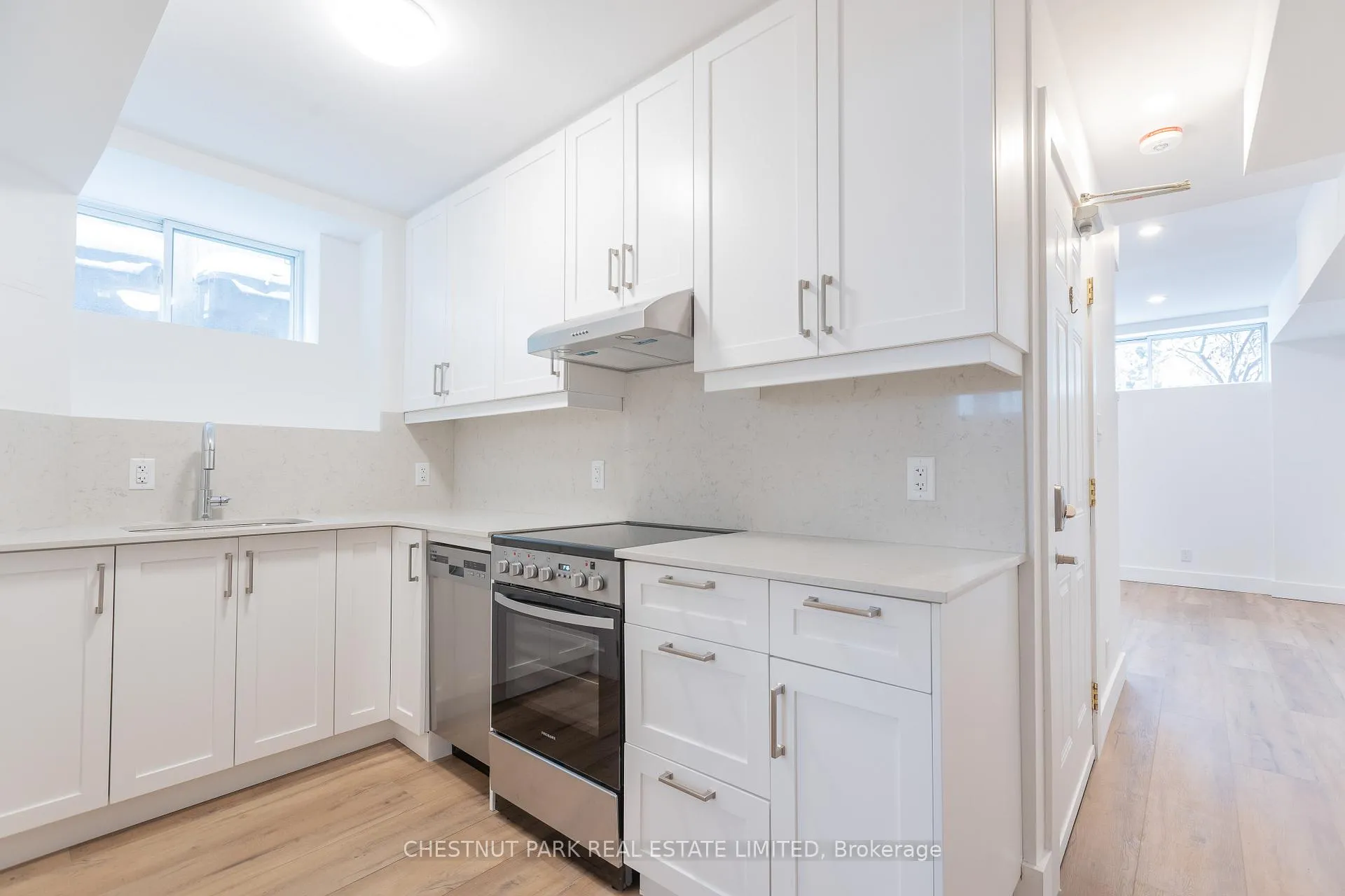 Photo 3 of Unit 1, 174 Wheeler Avenue, Toronto, The Beaches — HOMEH