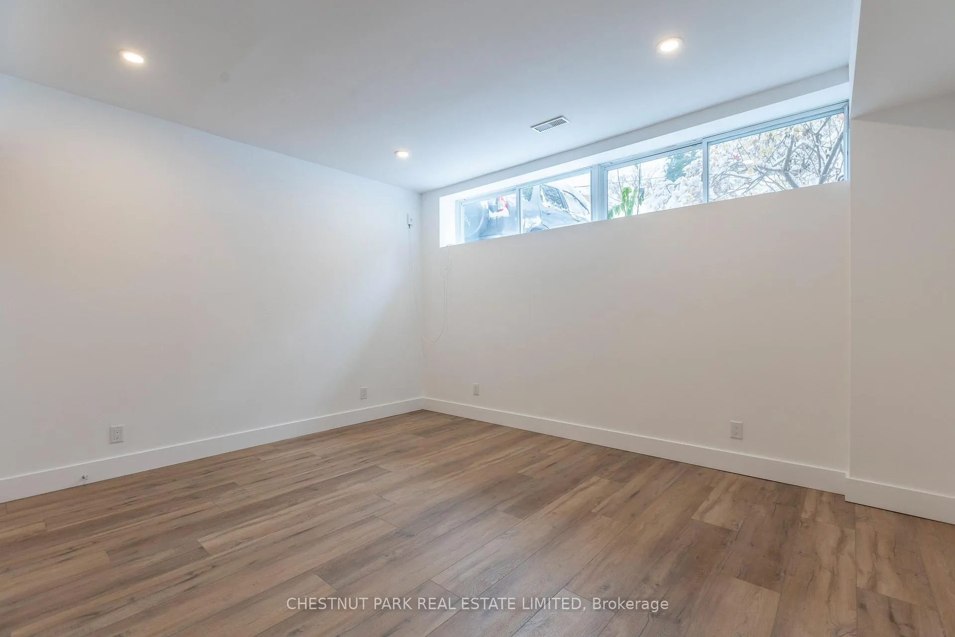 Photo 5 of Unit 1, 174 Wheeler Avenue, Toronto, The Beaches — HOMEH