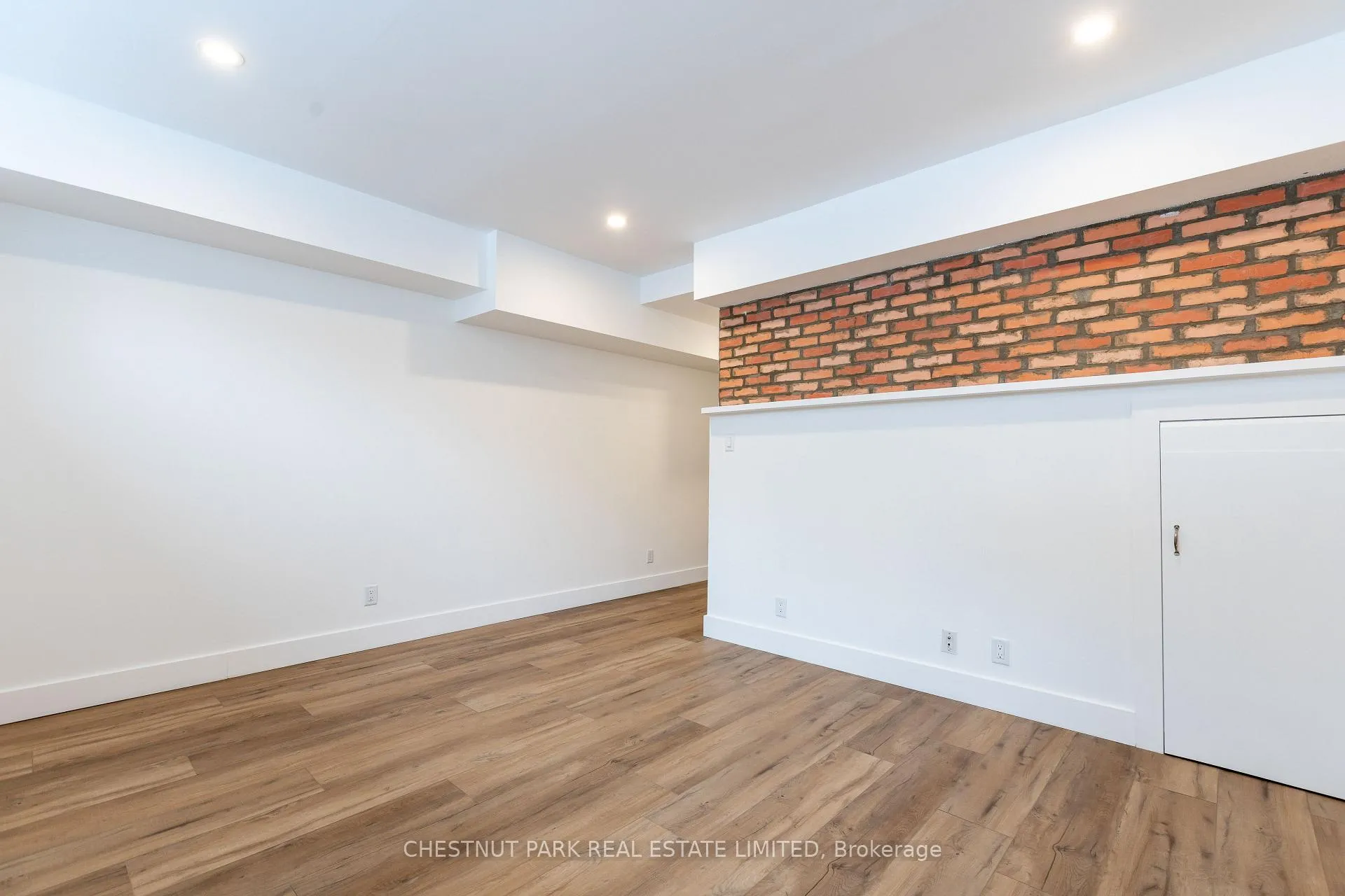 Photo 6 of Unit 1, 174 Wheeler Avenue, Toronto, The Beaches — HOMEH