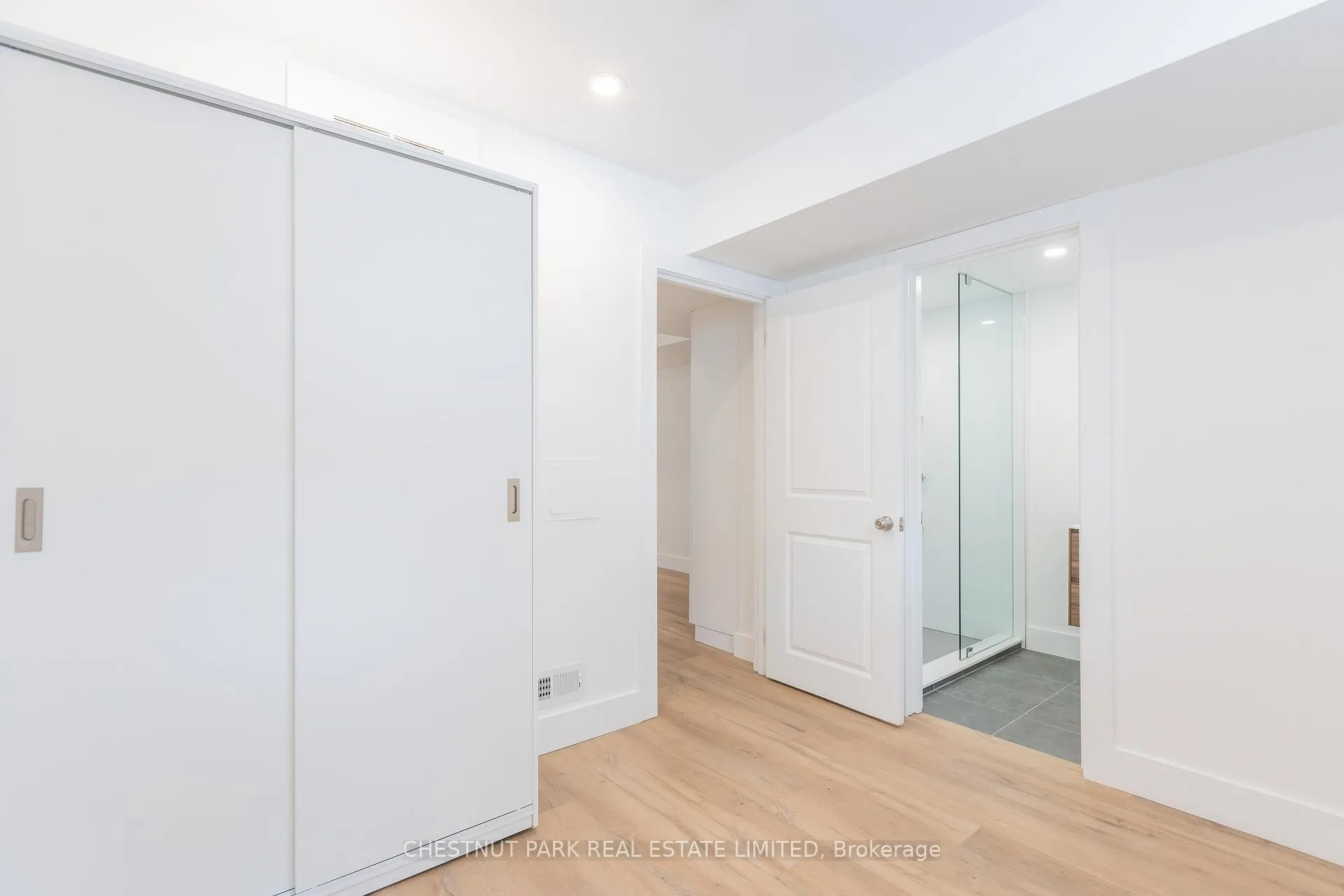 Photo 7 of Unit 1, 174 Wheeler Avenue, Toronto, The Beaches — HOMEH