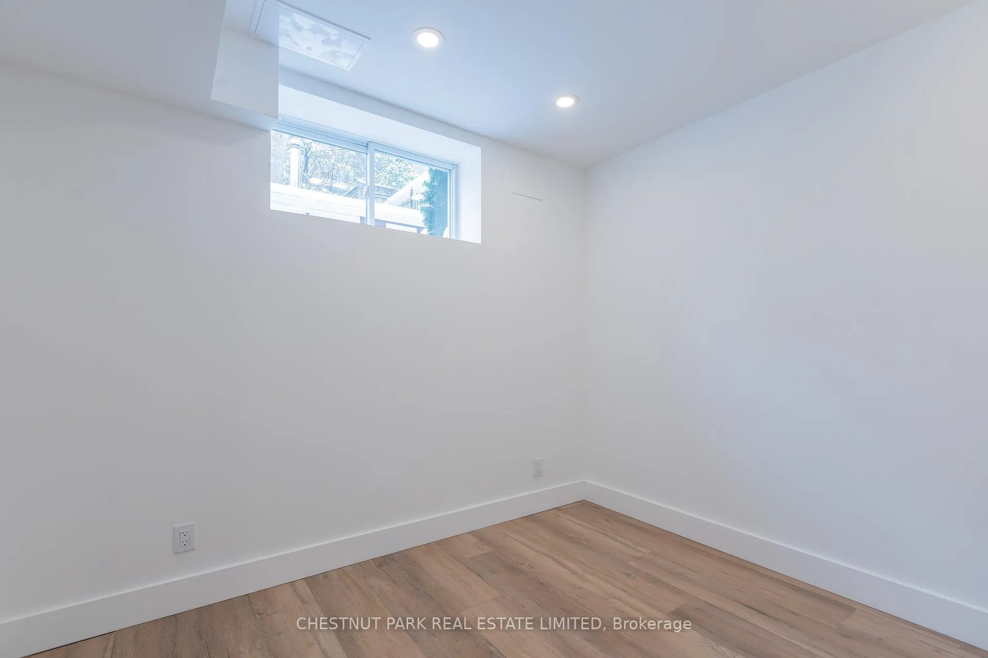 Photo 8 of Unit 1, 174 Wheeler Avenue, Toronto, The Beaches — HOMEH