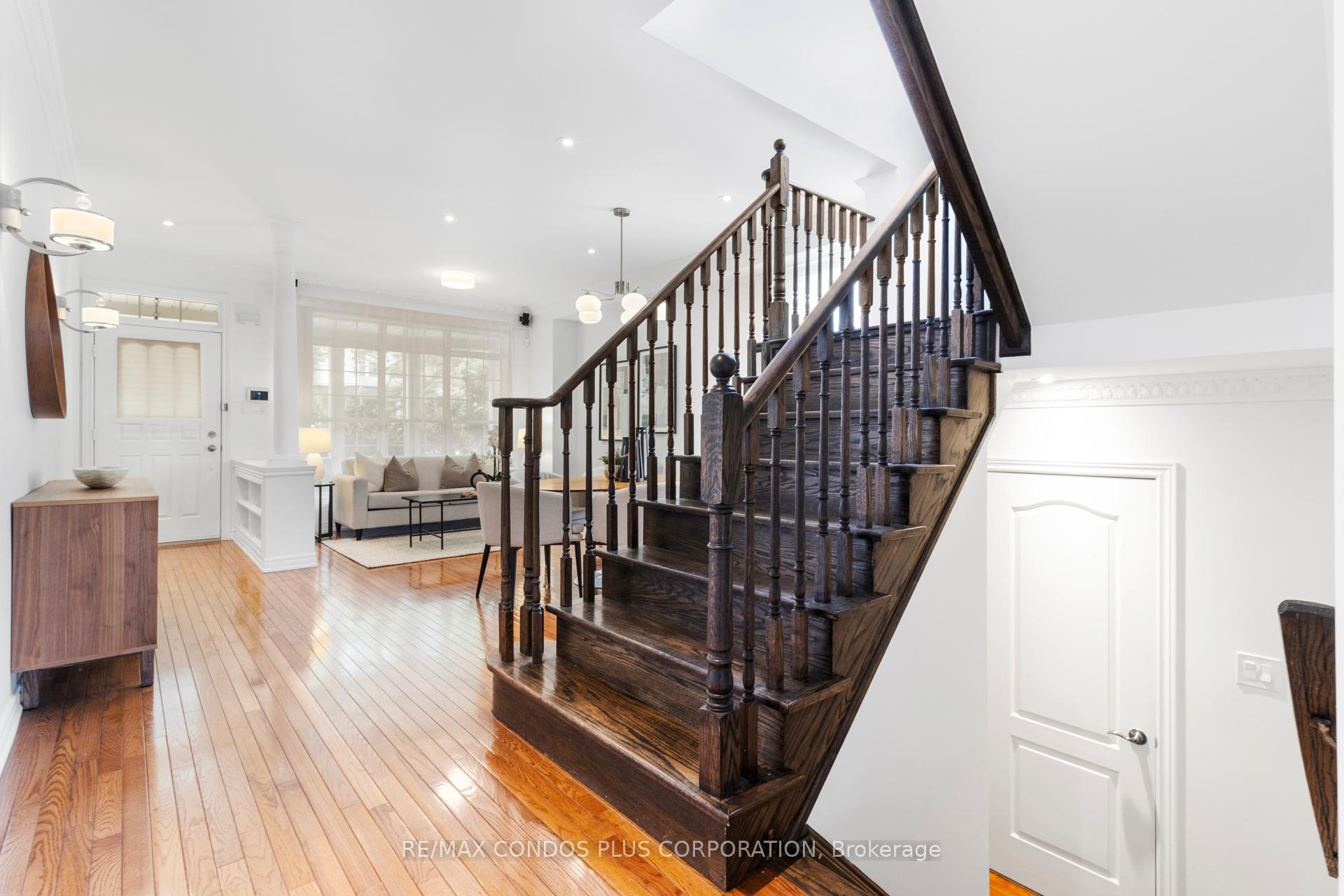 Photo 11 of 127 Boardwalk Drive, Toronto, The Beaches — HOMEH