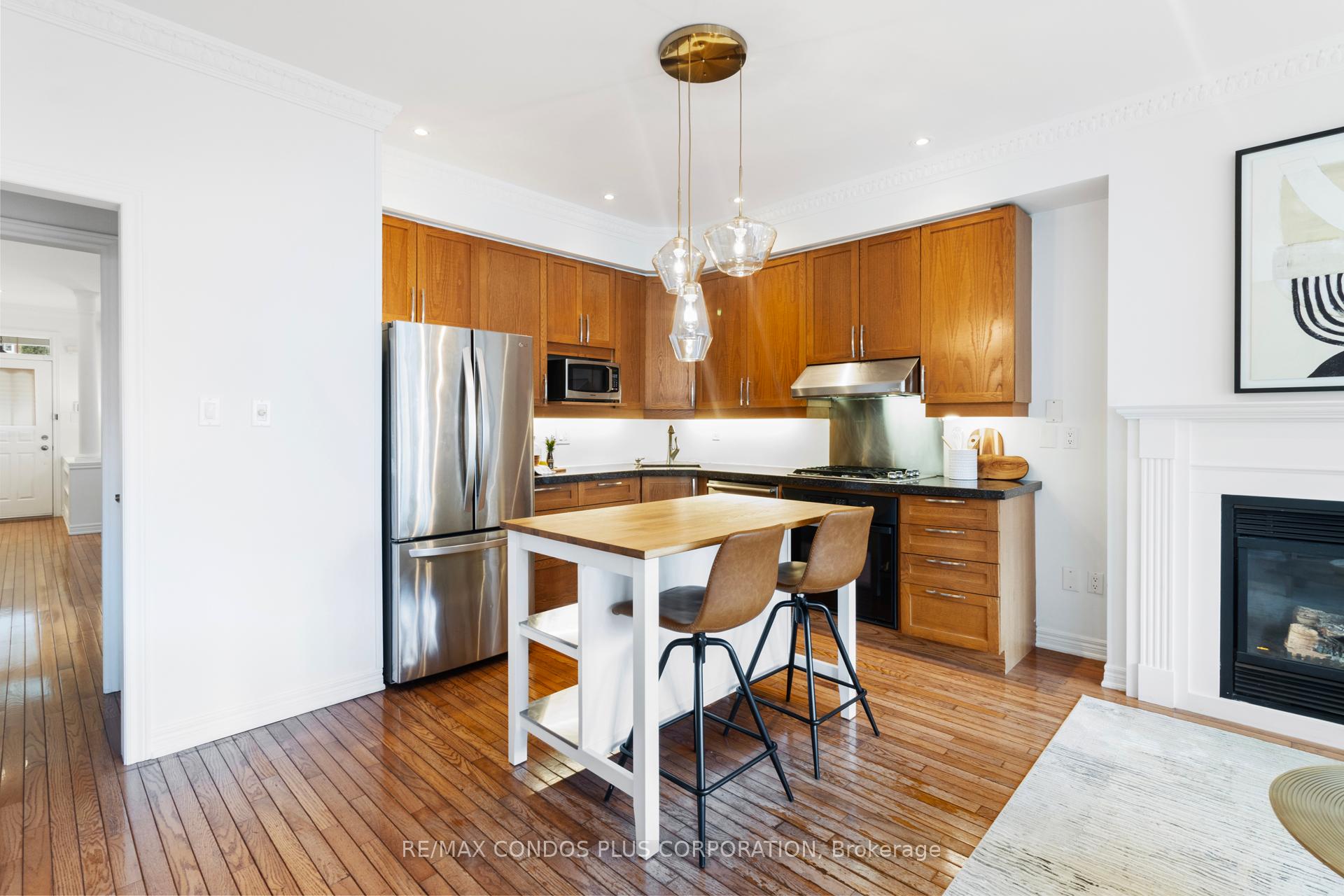 Photo 16 of 127 Boardwalk Drive, Toronto, The Beaches — HOMEH
