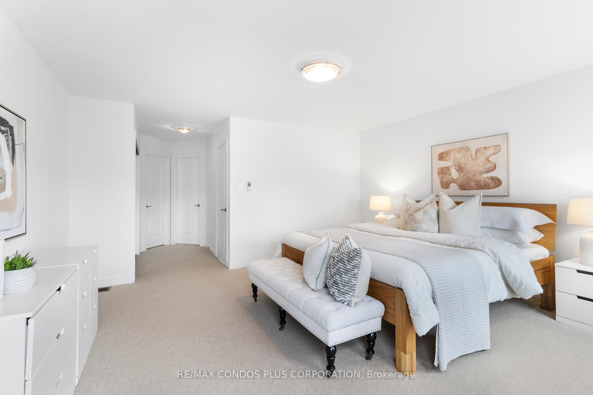 Photo 32 of 127 Boardwalk Drive, Toronto, The Beaches — HOMEH