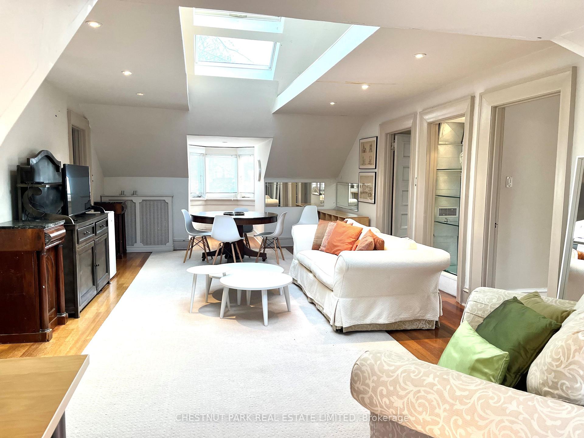 Photo 6 of Unit 3rd Flr, 114 Glen Road, Toronto, Rosedale-Moore Park — HOMEH