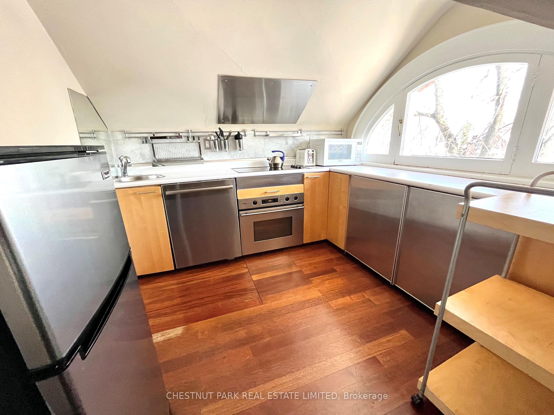 Photo 5 of Unit 3rd Flr, 114 Glen Road, Toronto, Rosedale-Moore Park — HOMEH
