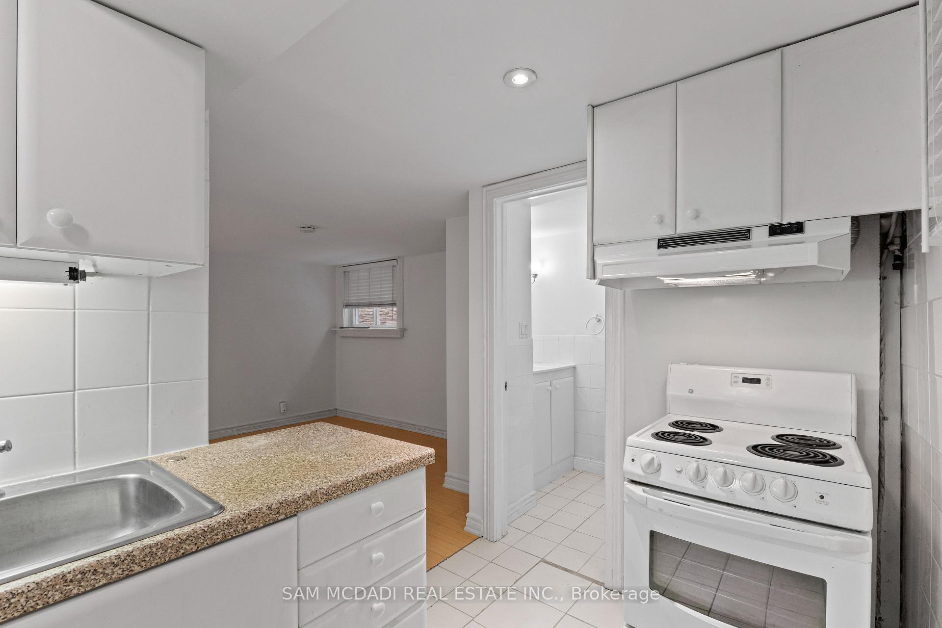 Photo 16 of Unit Lower, 26 Pine Avenue, Toronto, The Beaches — HOMEH