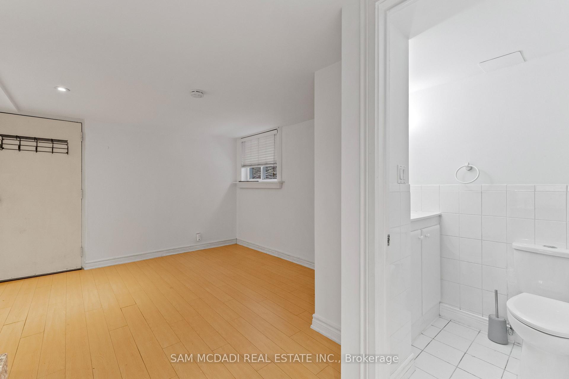 Photo 17 of Unit Lower, 26 Pine Avenue, Toronto, The Beaches — HOMEH