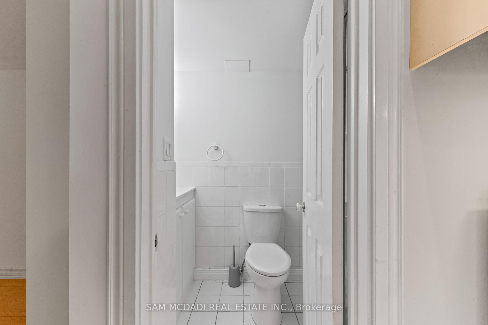 Photo 19 of Unit Lower, 26 Pine Avenue, Toronto, The Beaches — HOMEH