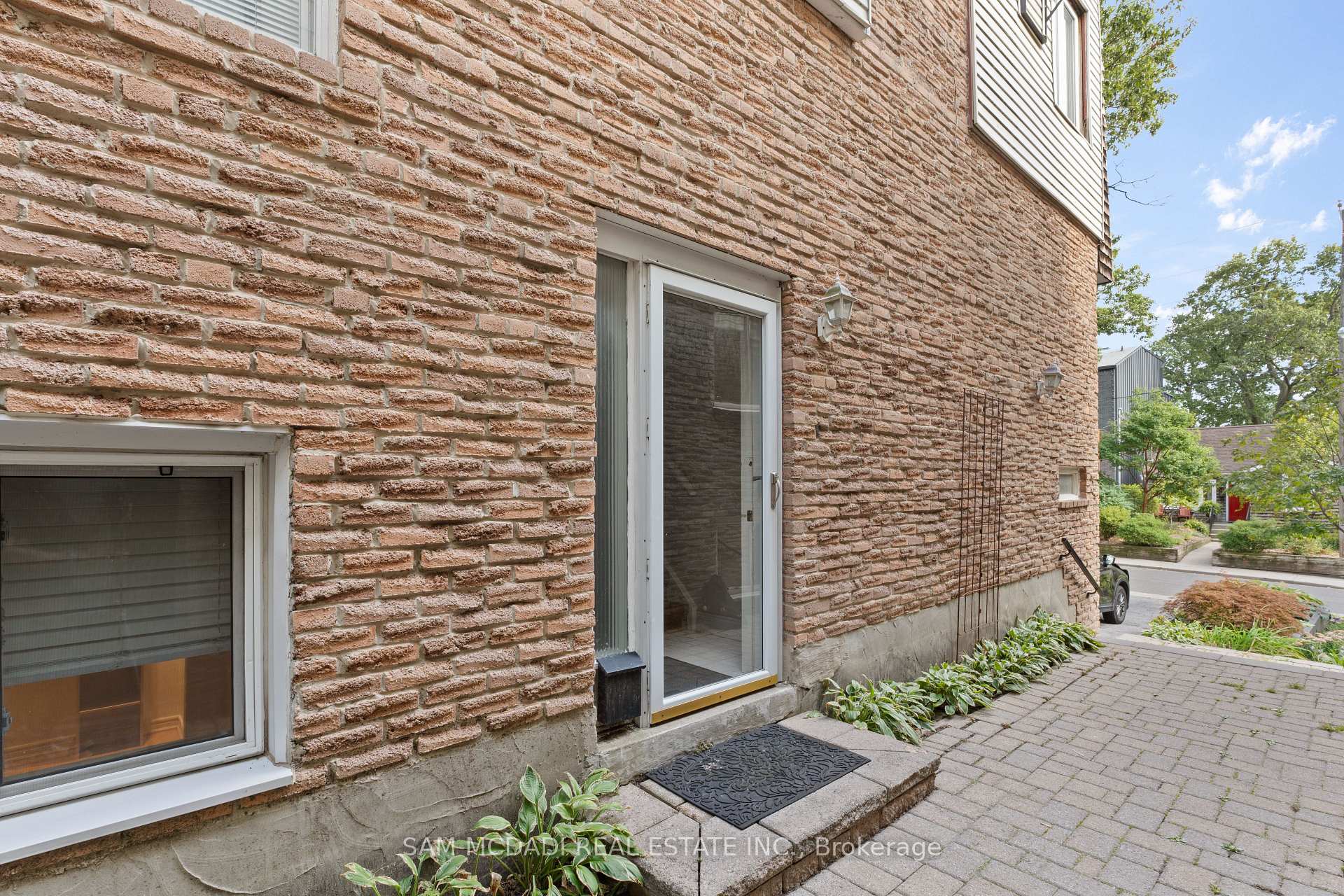 Photo 22 of Unit Lower, 26 Pine Avenue, Toronto, The Beaches — HOMEH