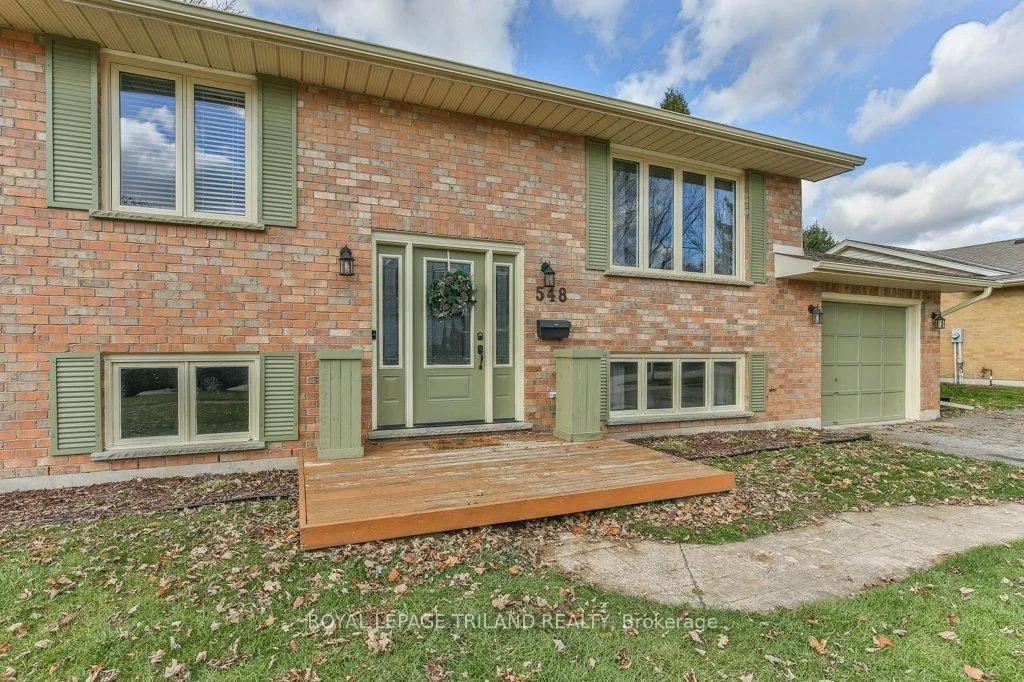 Photo 3 of 548 Pamela Drive, Strathroy-Caradoc, Mount Brydges — HOMEH