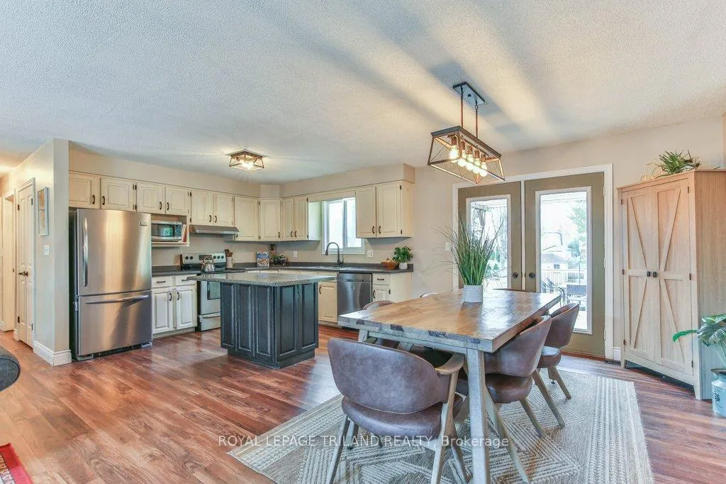 Photo 13 of 548 Pamela Drive, Strathroy-Caradoc, Mount Brydges — HOMEH