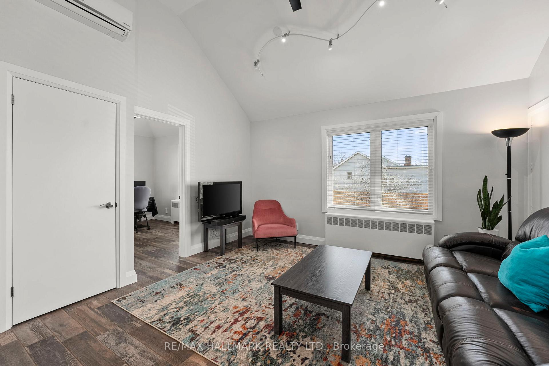Photo 11 of Unit Unit 1, 276 King Edward Avenue, Toronto, Woodbine-Lumsden — HOMEH