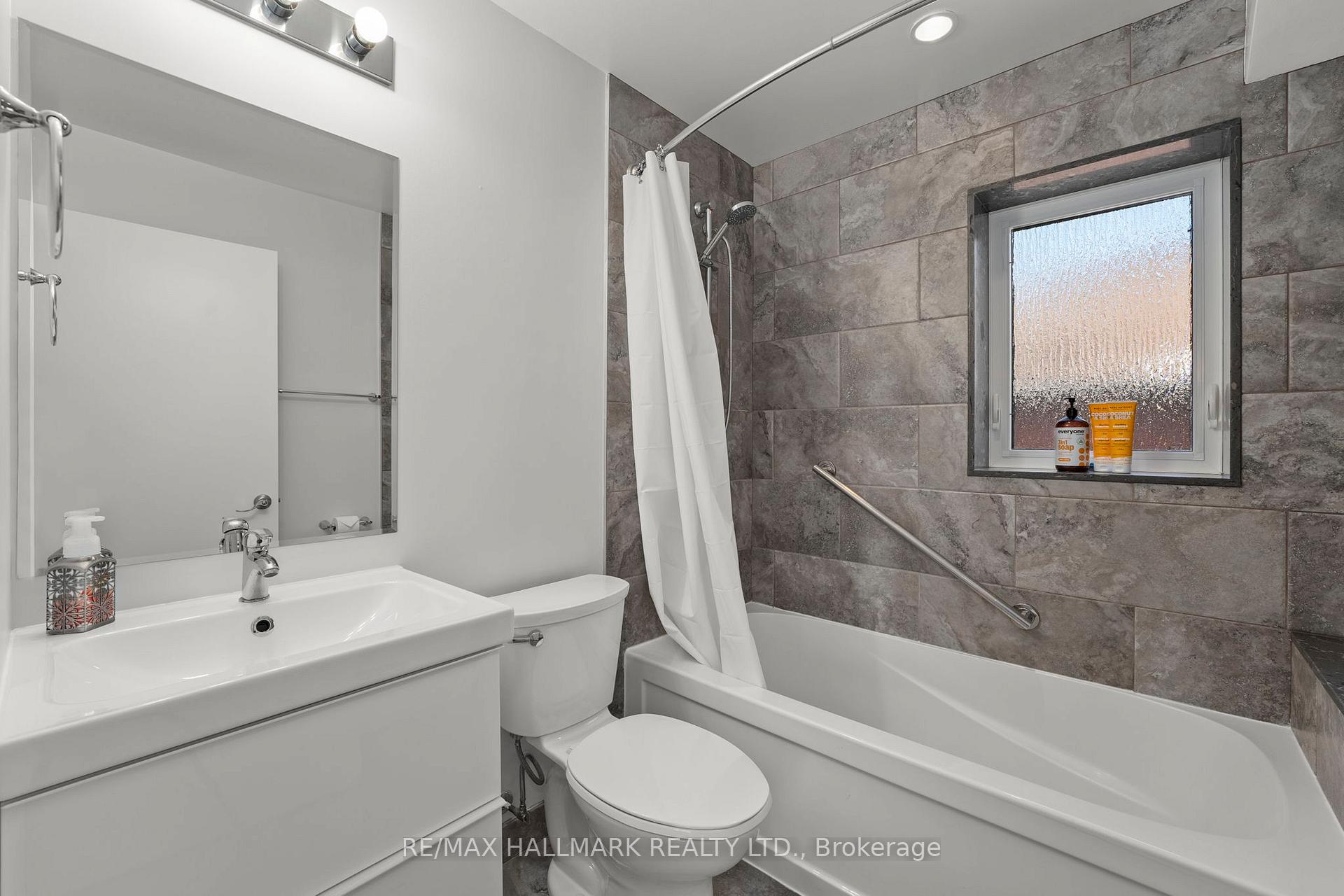 Photo 16 of Unit Unit 1, 276 King Edward Avenue, Toronto, Woodbine-Lumsden — HOMEH