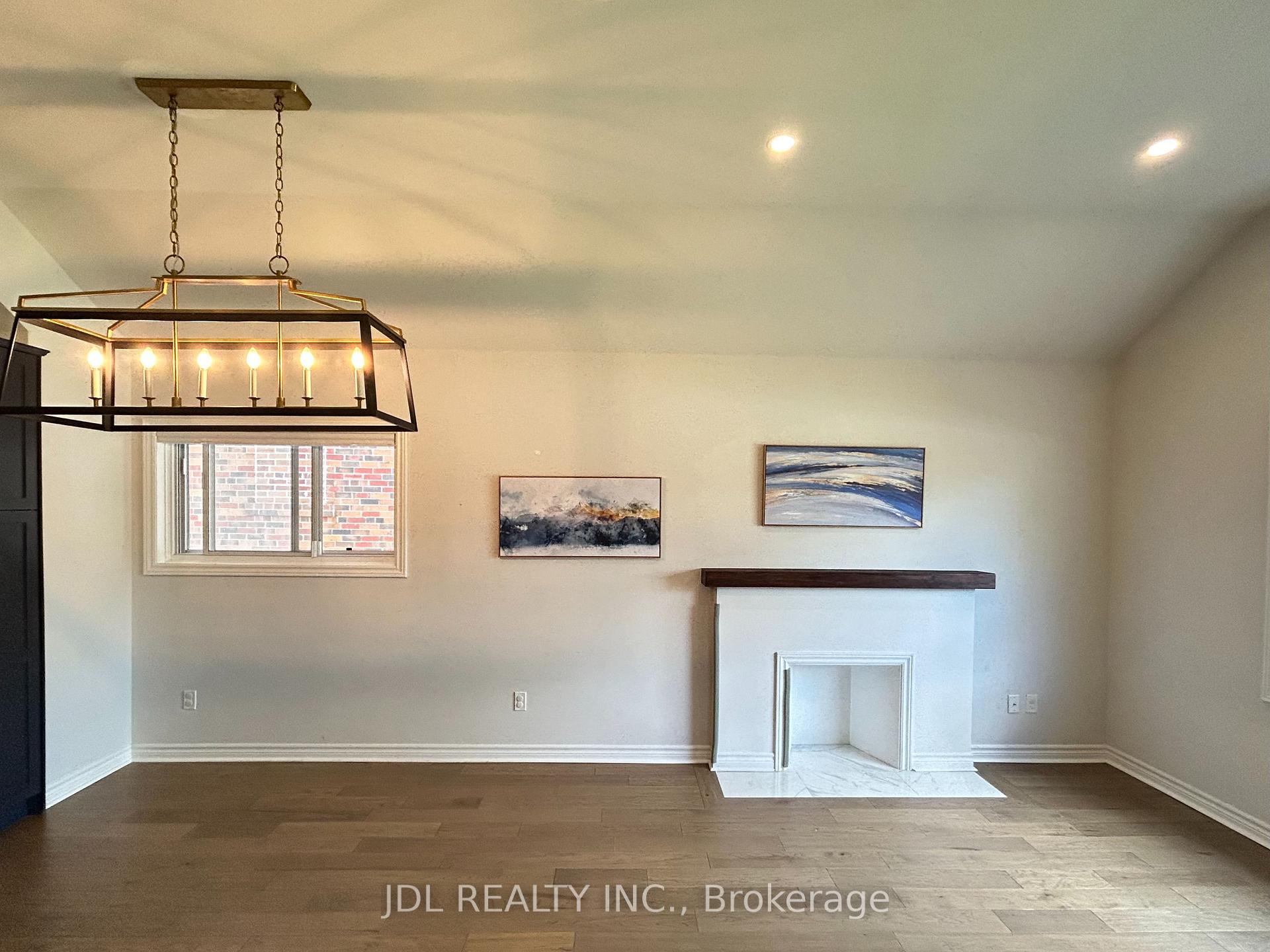 Photo 3 of 535 Broadway Avenue, Toronto, Leaside — HOMEH