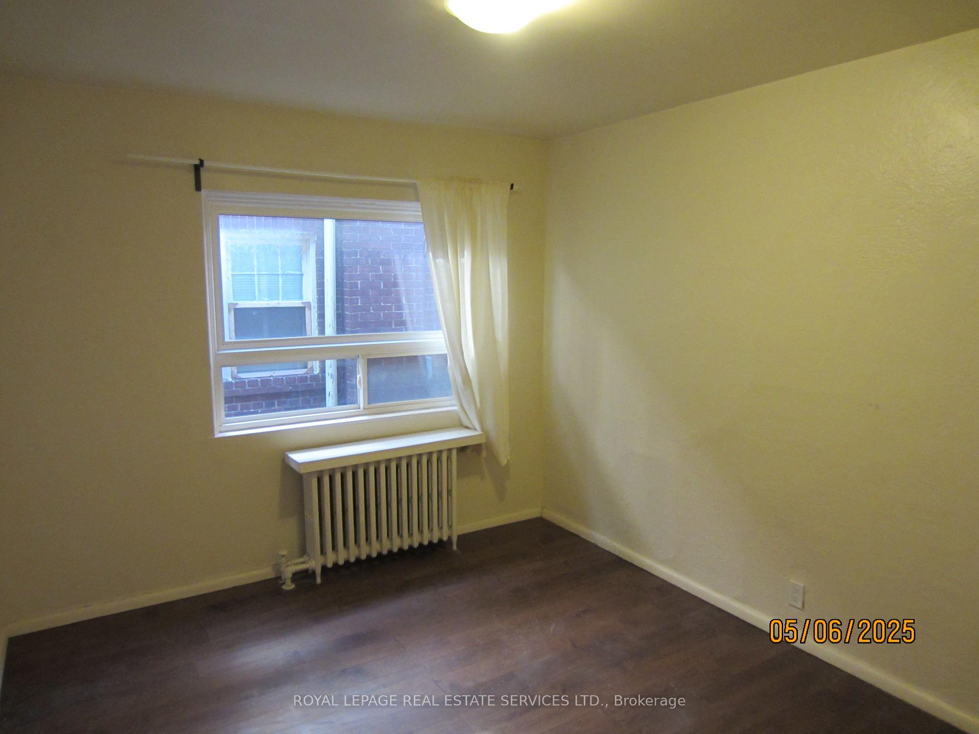 Photo 4 of Unit Main Floor, 208 Millwood Road, Toronto, Mount Pleasant West — HOMEH