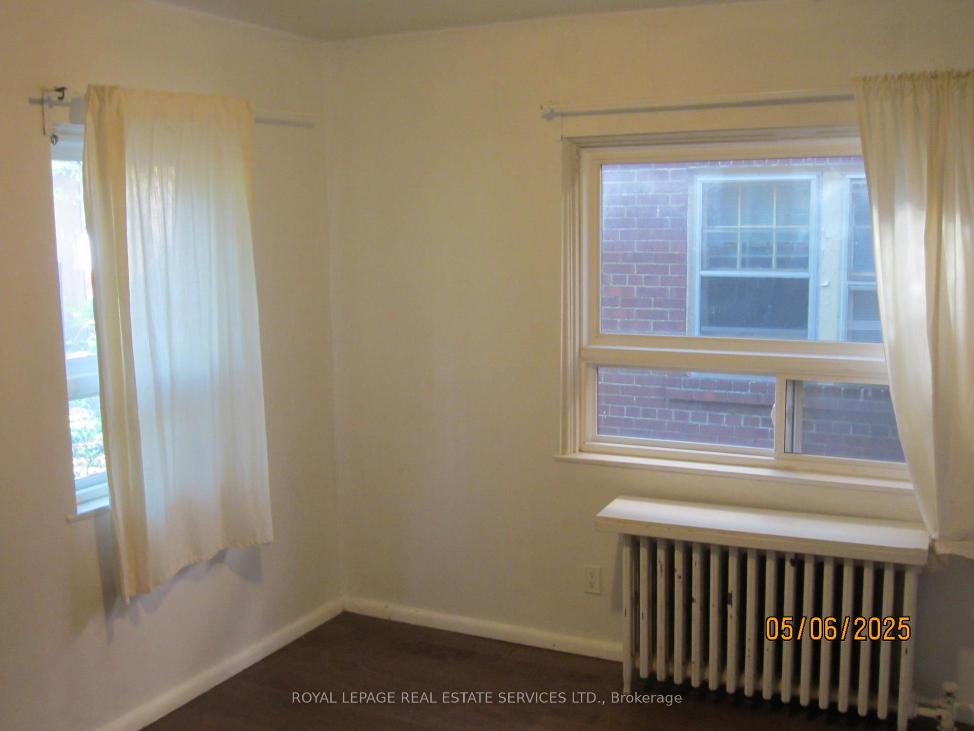 Photo 5 of Unit Main Floor, 208 Millwood Road, Toronto, Mount Pleasant West — HOMEH
