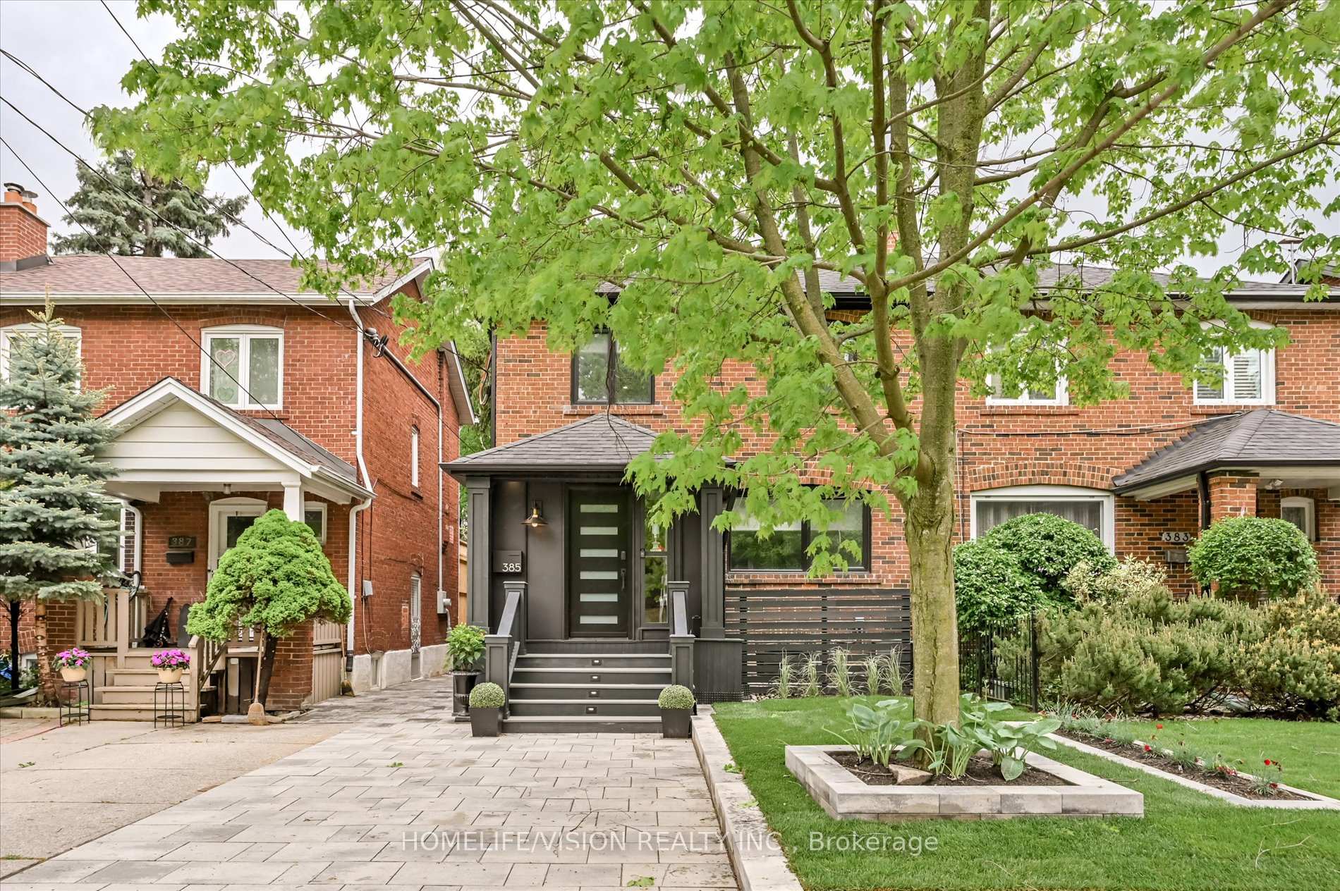 Photo 3 of 385 Belsize Drive, Toronto, Mount Pleasant East — HOMEH