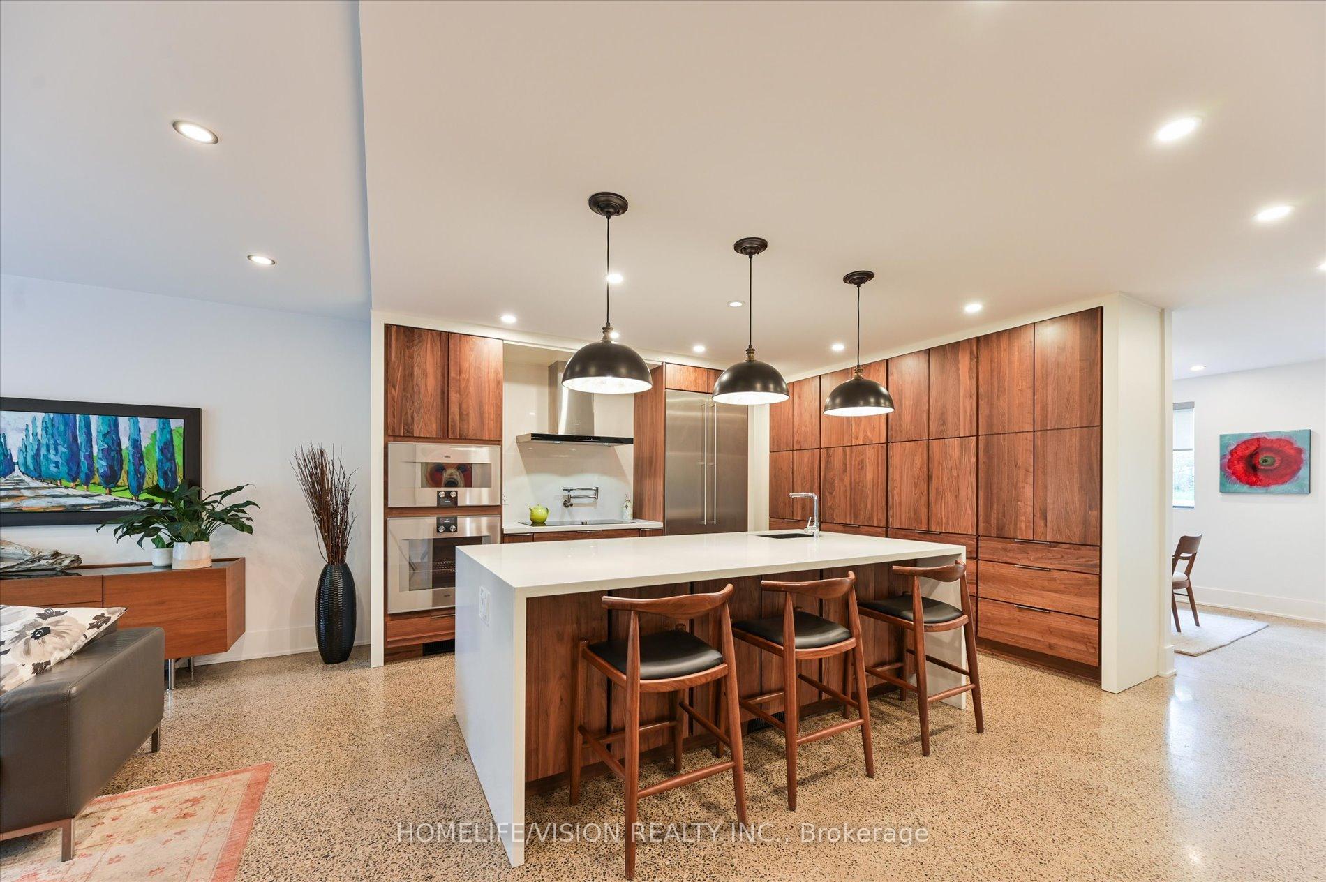 Photo 13 of 385 Belsize Drive, Toronto, Mount Pleasant East — HOMEH
