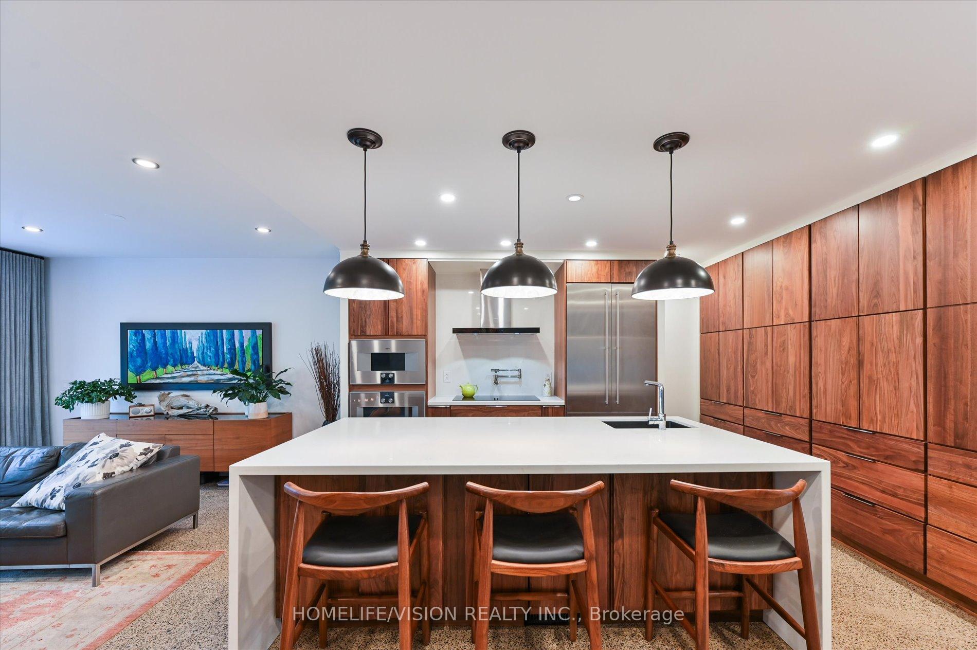 Photo 14 of 385 Belsize Drive, Toronto, Mount Pleasant East — HOMEH