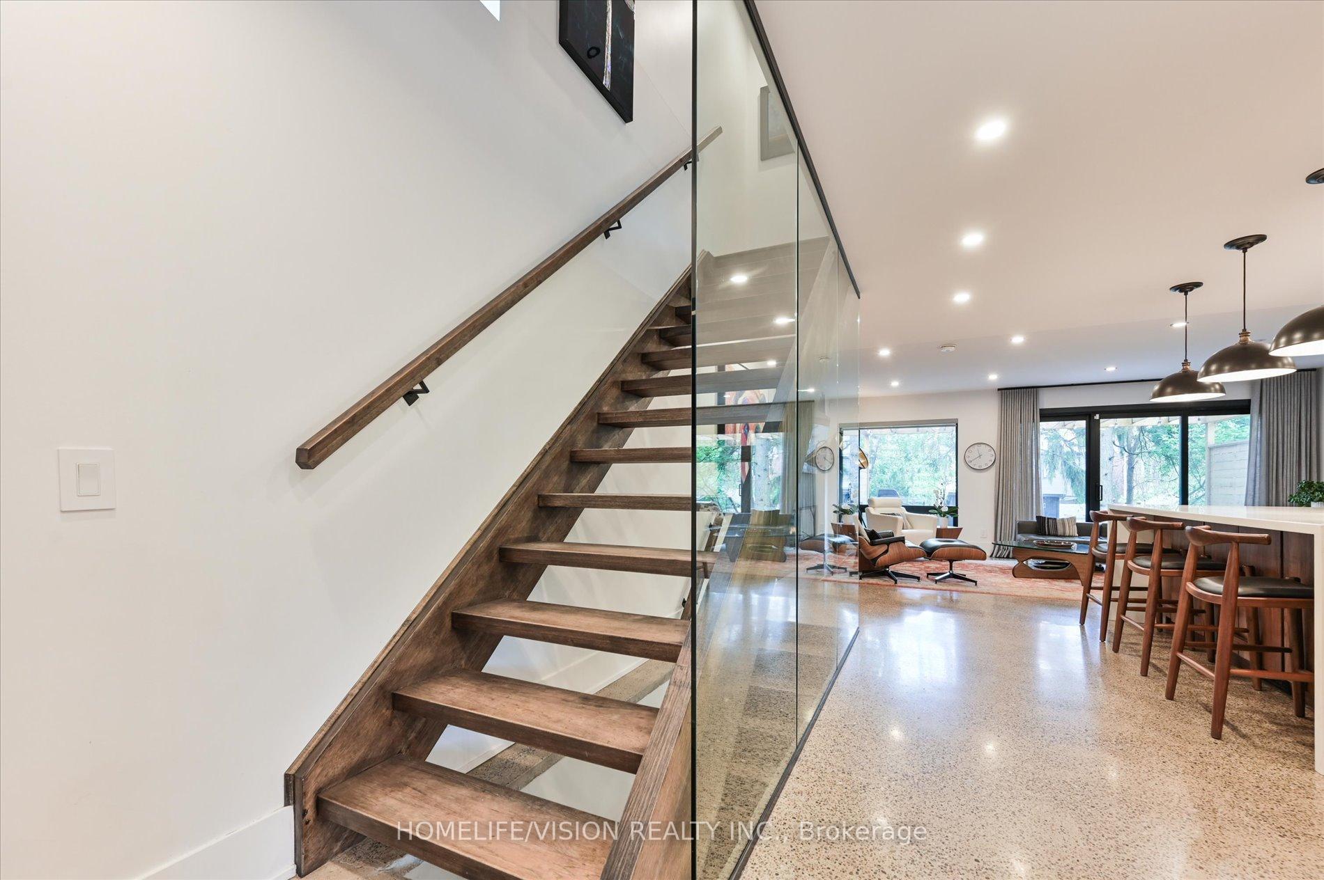 Photo 19 of 385 Belsize Drive, Toronto, Mount Pleasant East — HOMEH