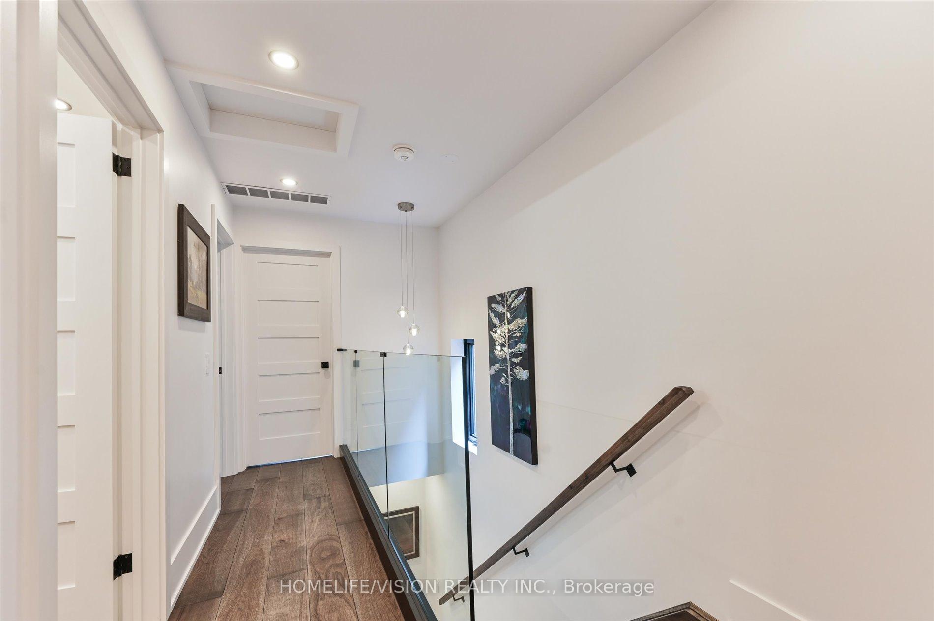 Photo 20 of 385 Belsize Drive, Toronto, Mount Pleasant East — HOMEH