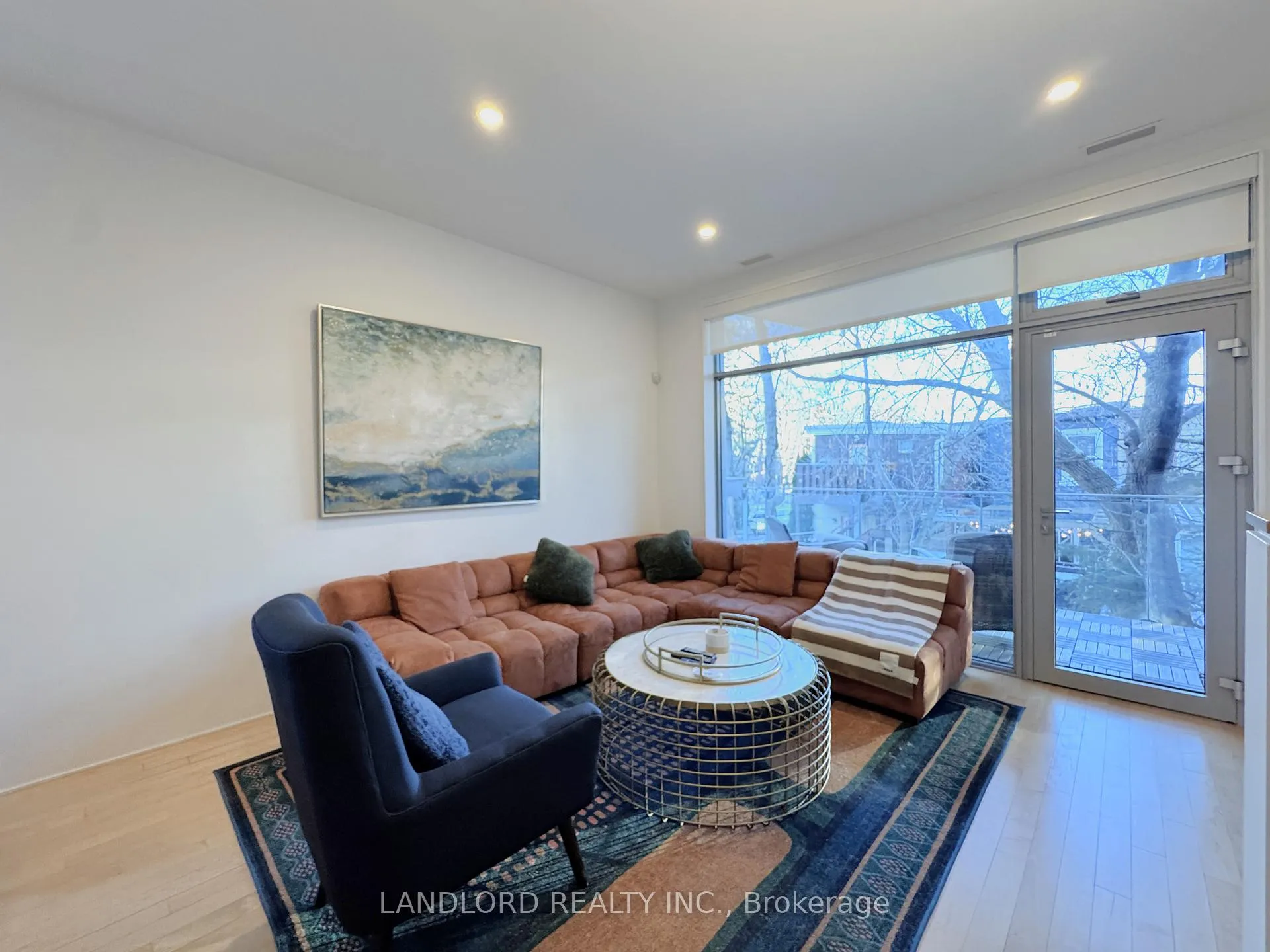 Photo 3 of Unit Th1, 15 Cummings Street, Toronto, South Riverdale — HOMEH