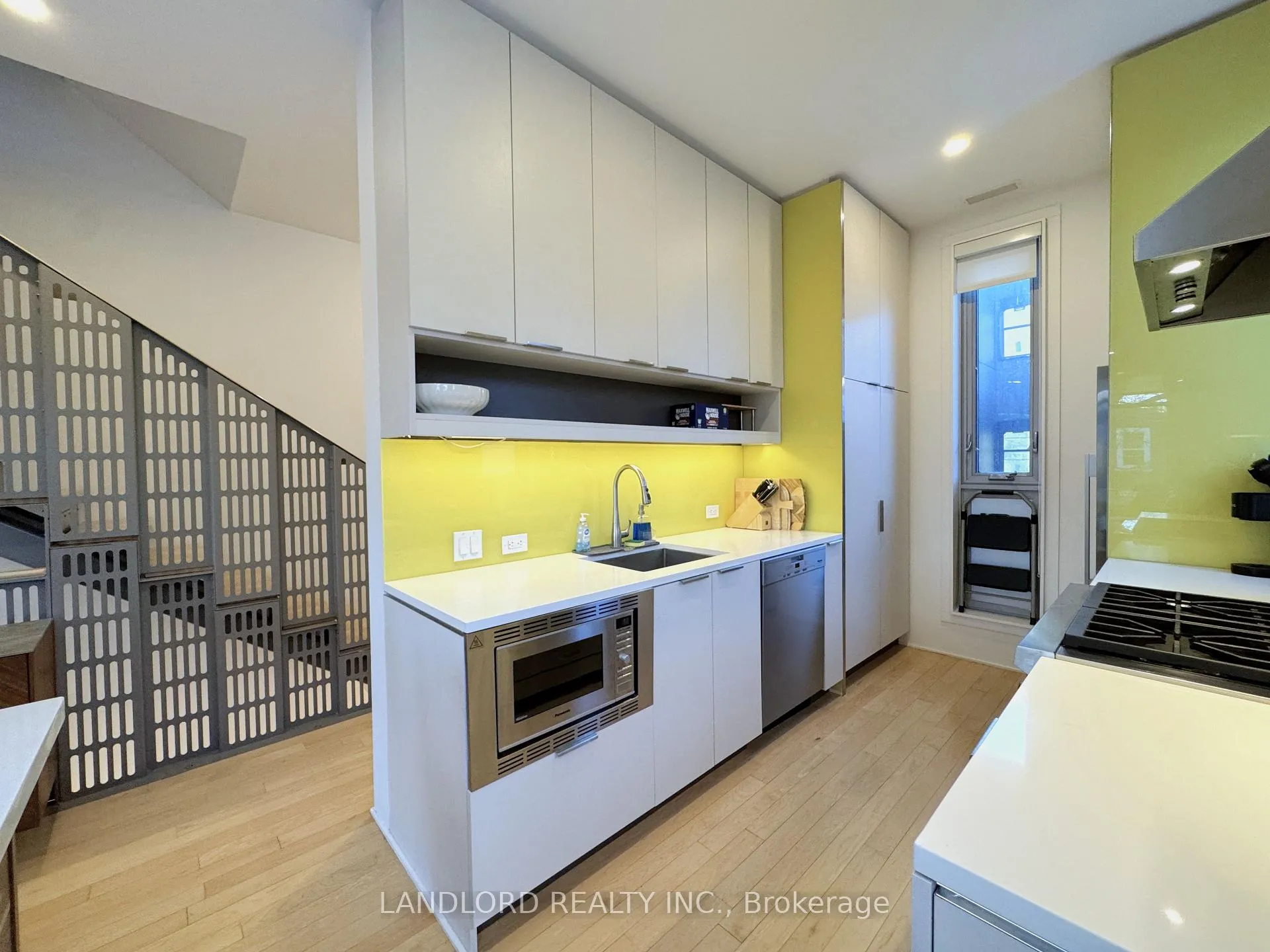 Photo 7 of Unit Th1, 15 Cummings Street, Toronto, South Riverdale — HOMEH