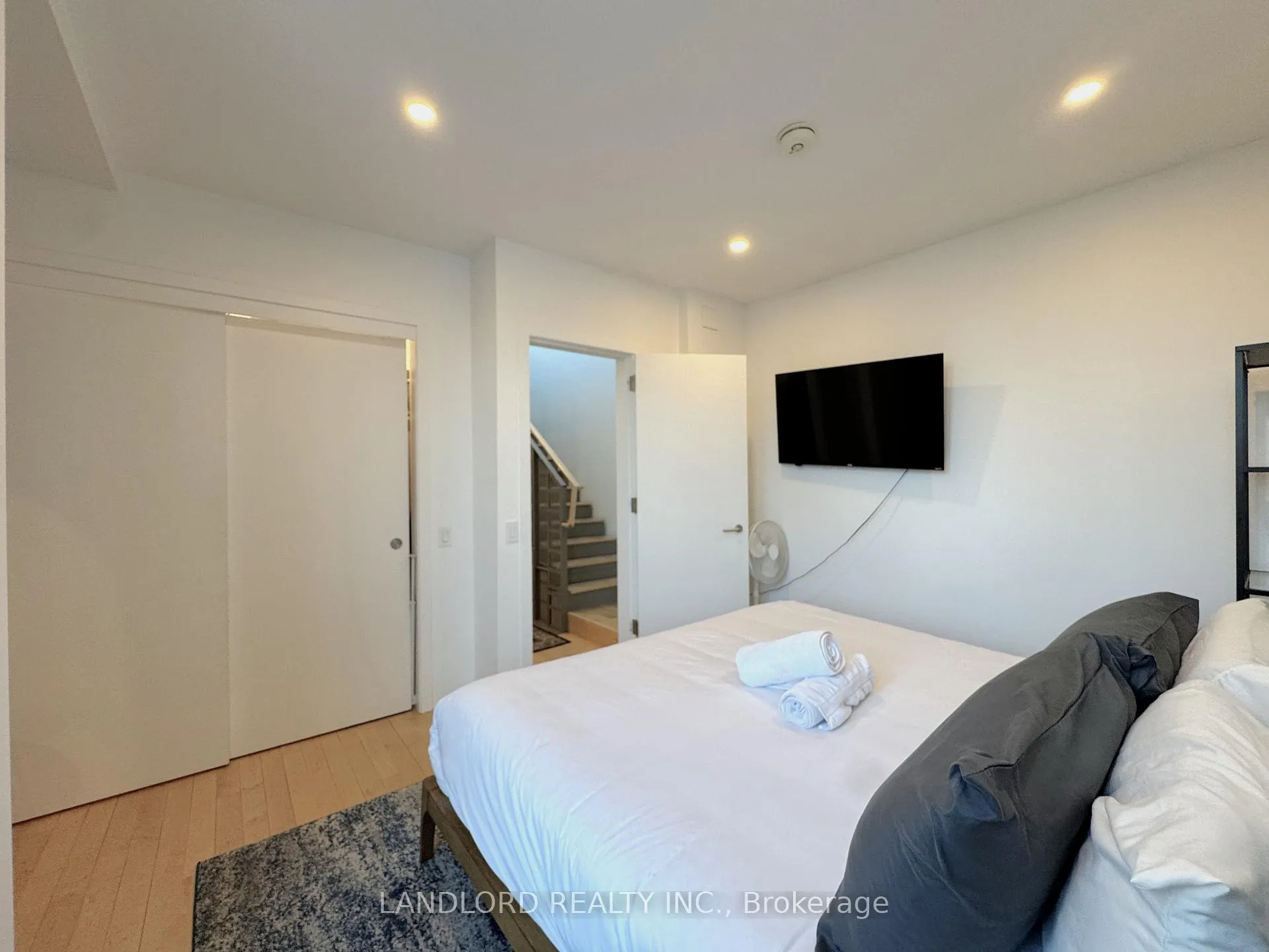 Photo 17 of Unit Th1, 15 Cummings Street, Toronto, South Riverdale — HOMEH
