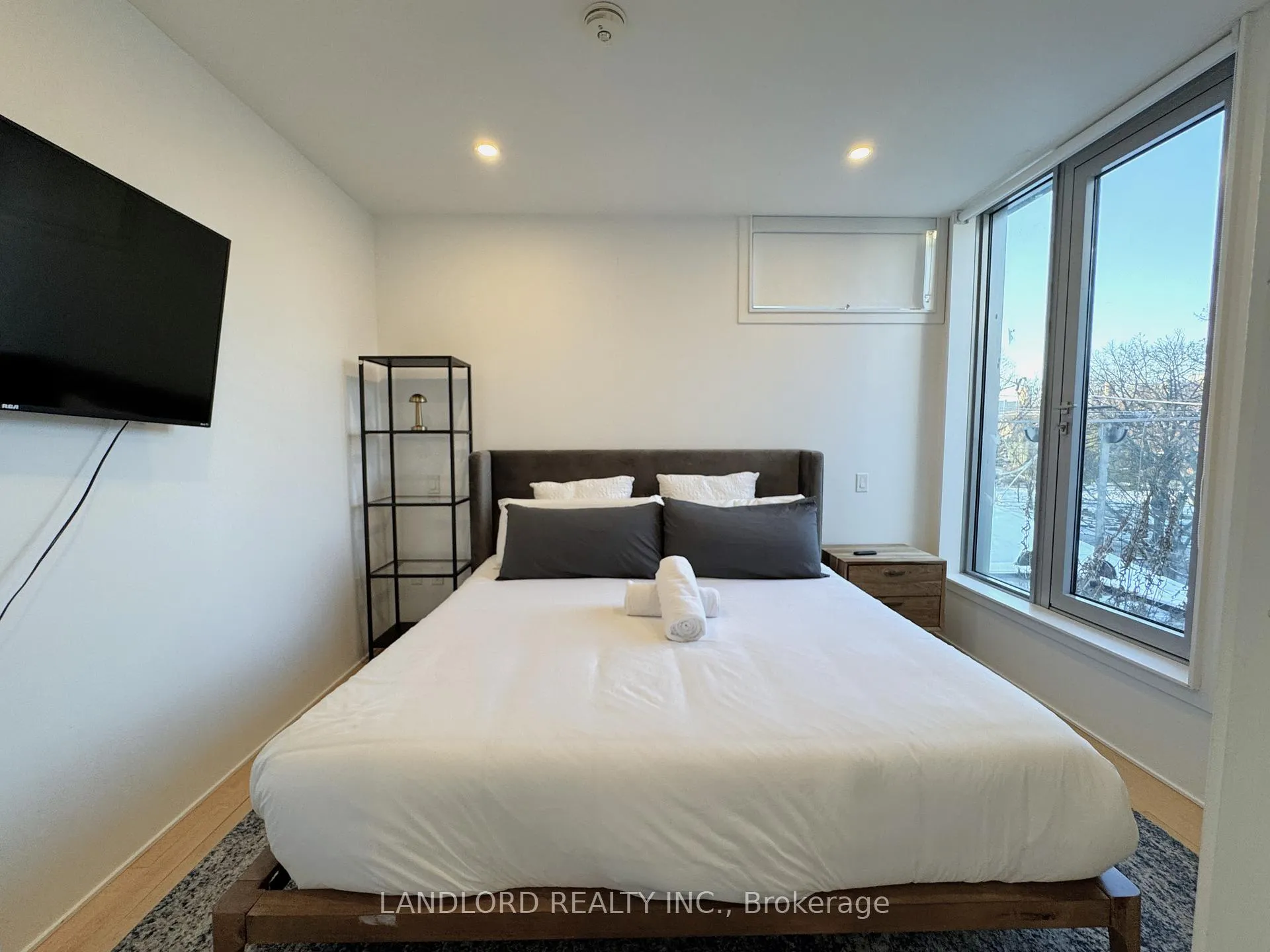 Photo 18 of Unit Th1, 15 Cummings Street, Toronto, South Riverdale — HOMEH