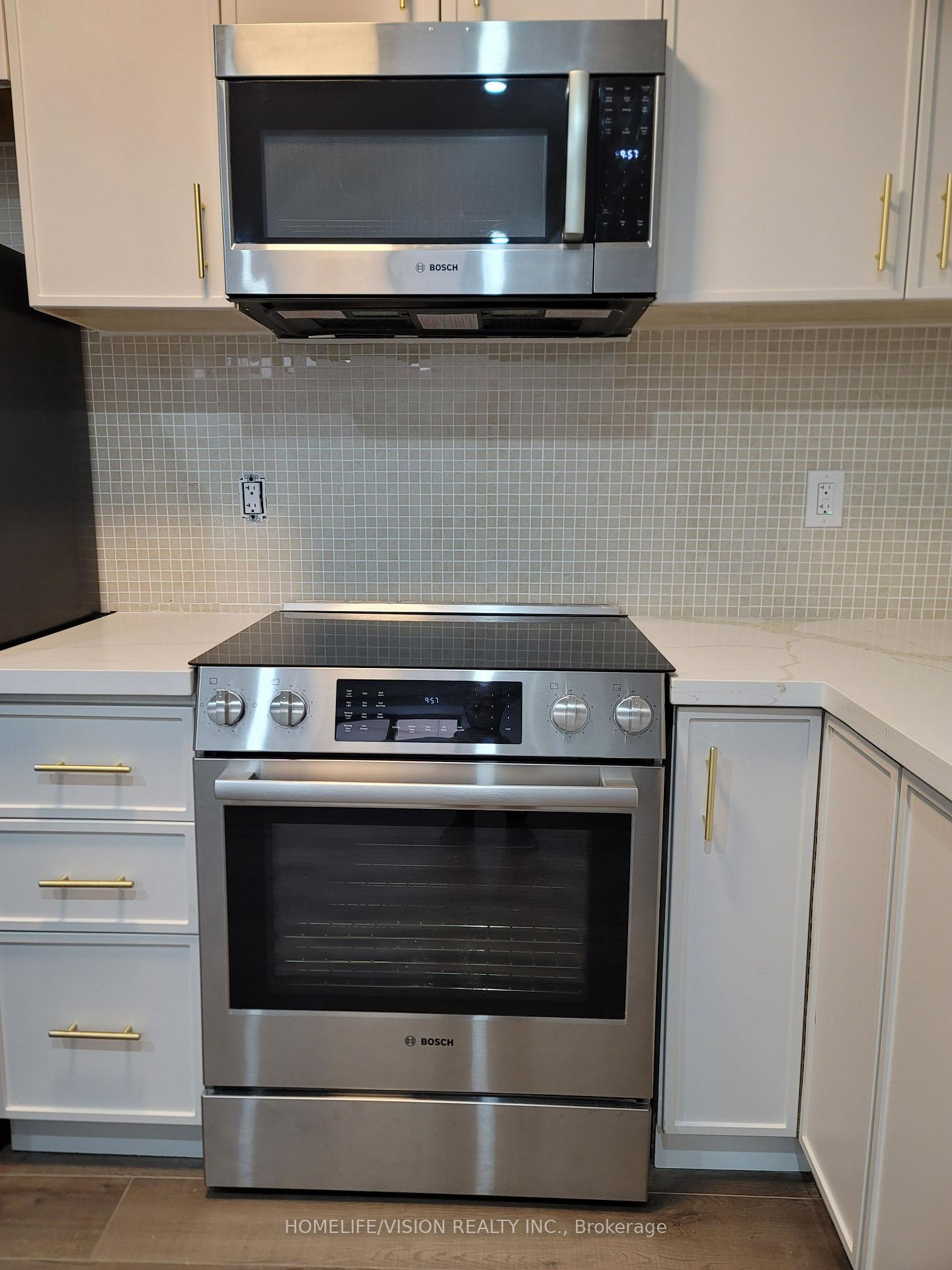 Photo 4 of 59 Standish Avenue, Toronto, Rosedale-Moore Park — HOMEH