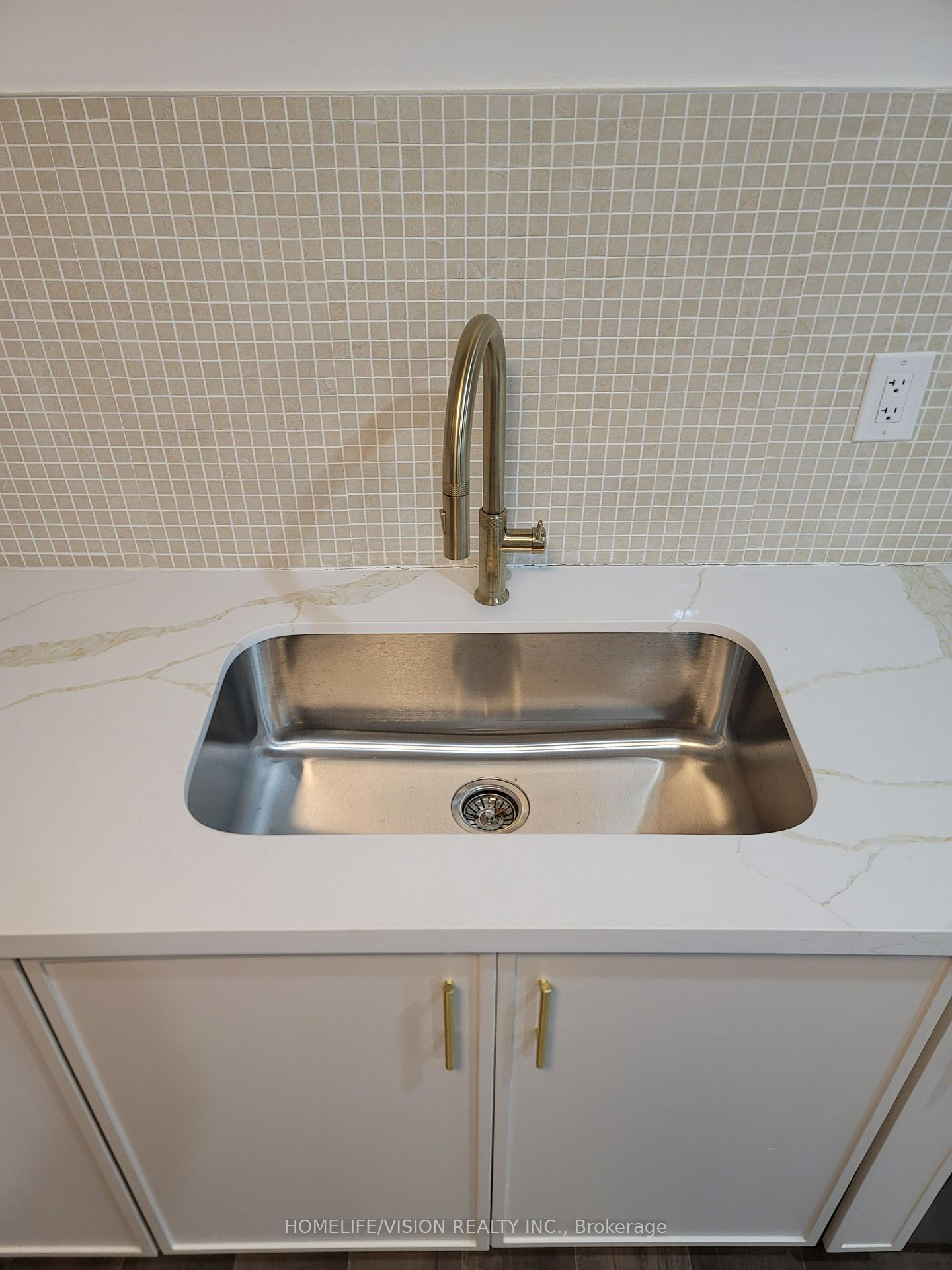 Photo 5 of 59 Standish Avenue, Toronto, Rosedale-Moore Park — HOMEH