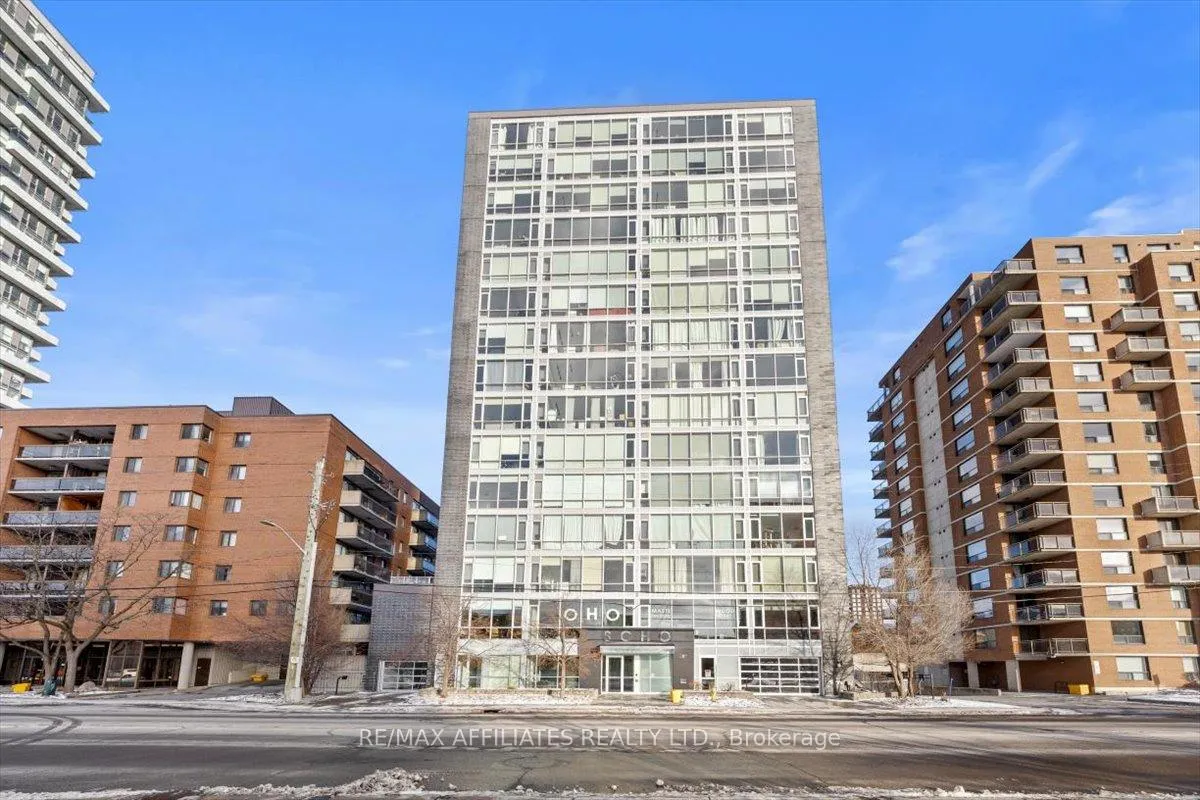 Front of Unit 1401, 201 Parkdale Avenue