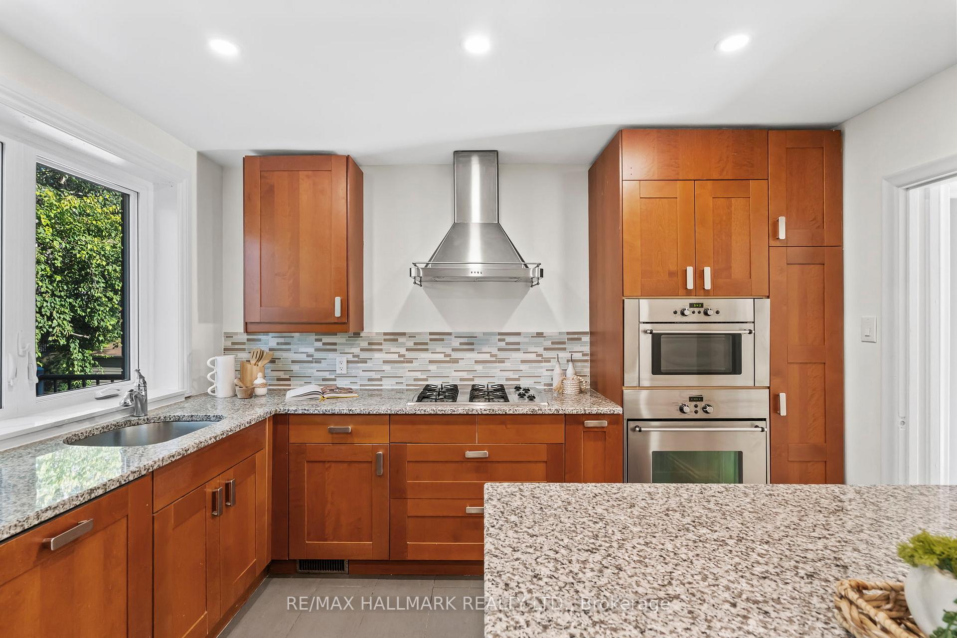 Photo 15 of 153 Bellefair Avenue, Toronto, The Beaches — HOMEH