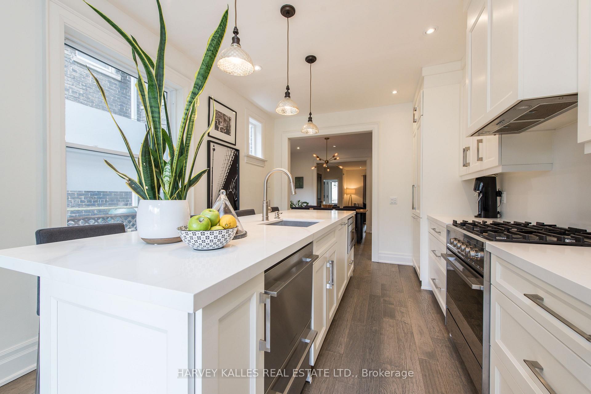 Photo 13 of 429 Sumach Street, Toronto, Cabbagetown-South St. James Town — HOMEH